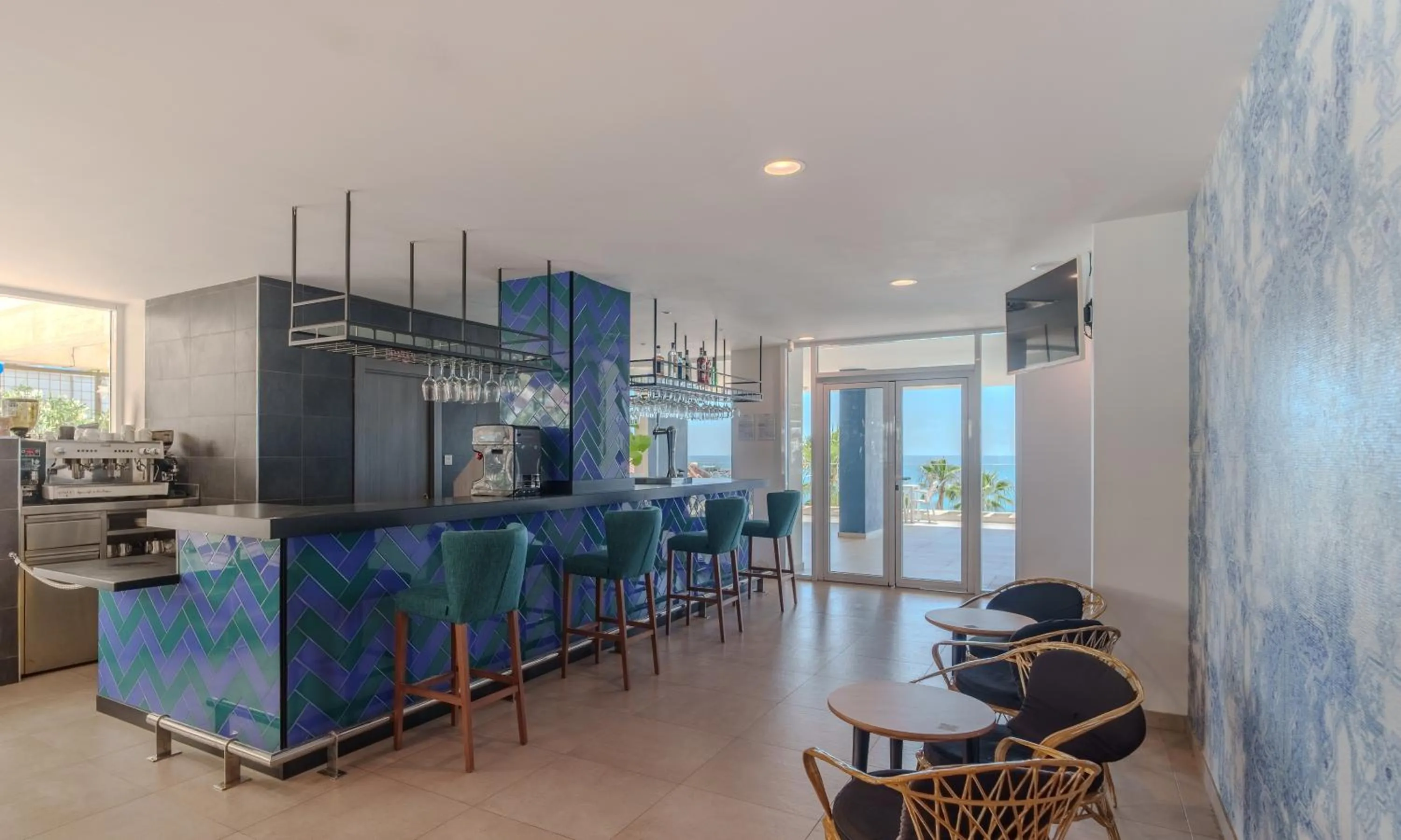 Lounge or bar in Spirit Hotel Benalmadena Beach