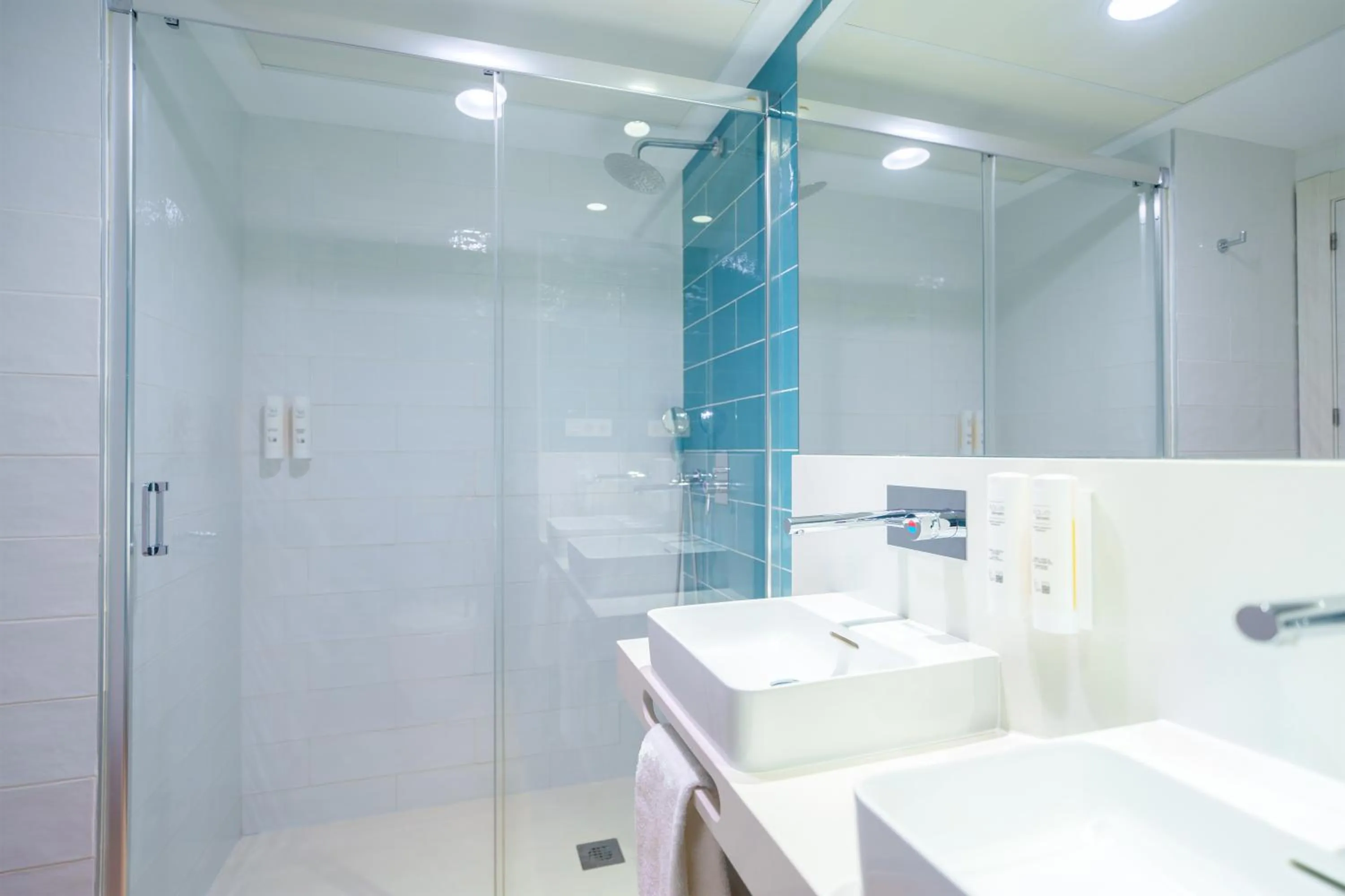 Bathroom in Spirit Hotel Benalmadena Beach