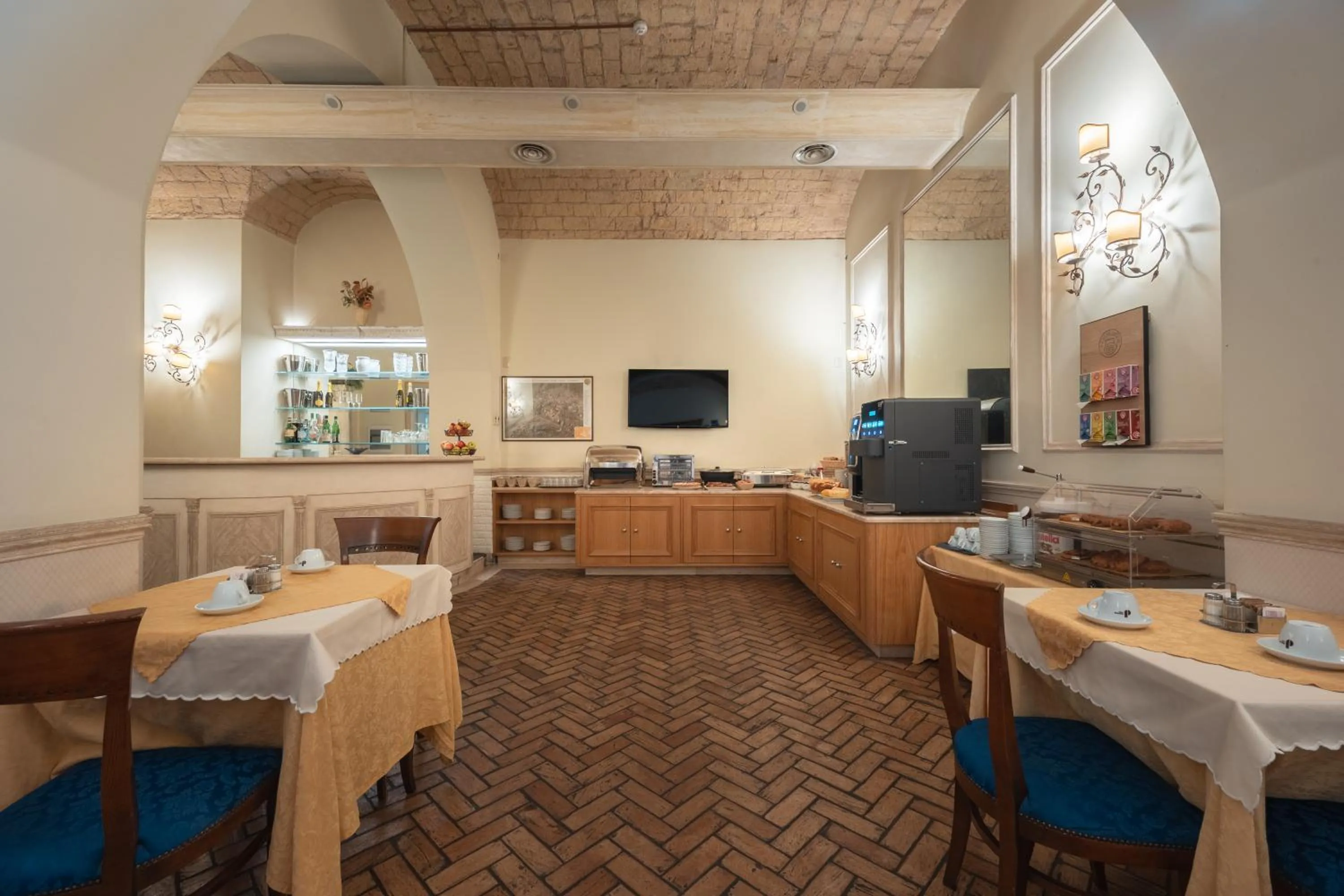 Breakfast in Hotel Flavia