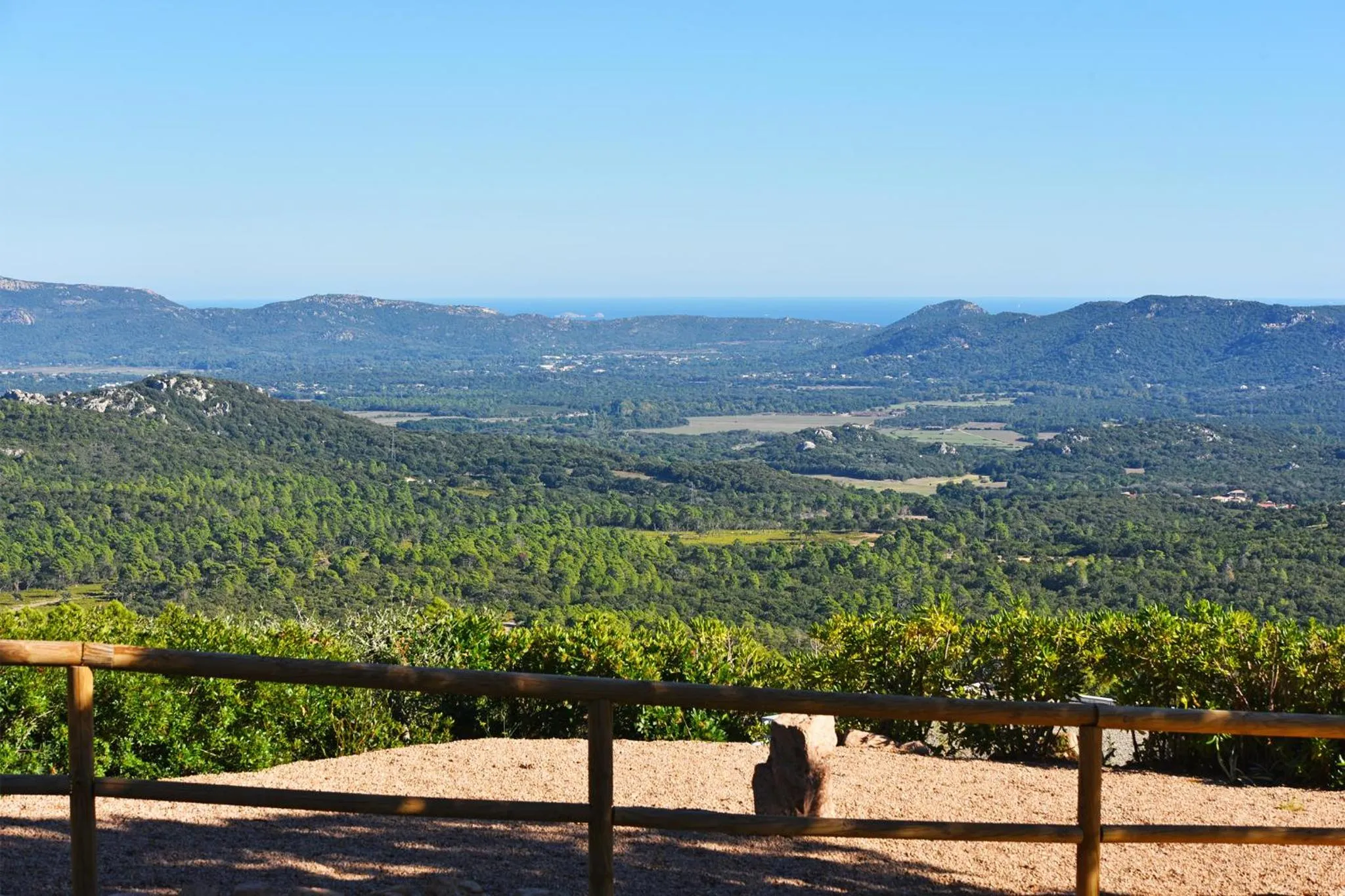 Garden in Bungalows Du Maquis