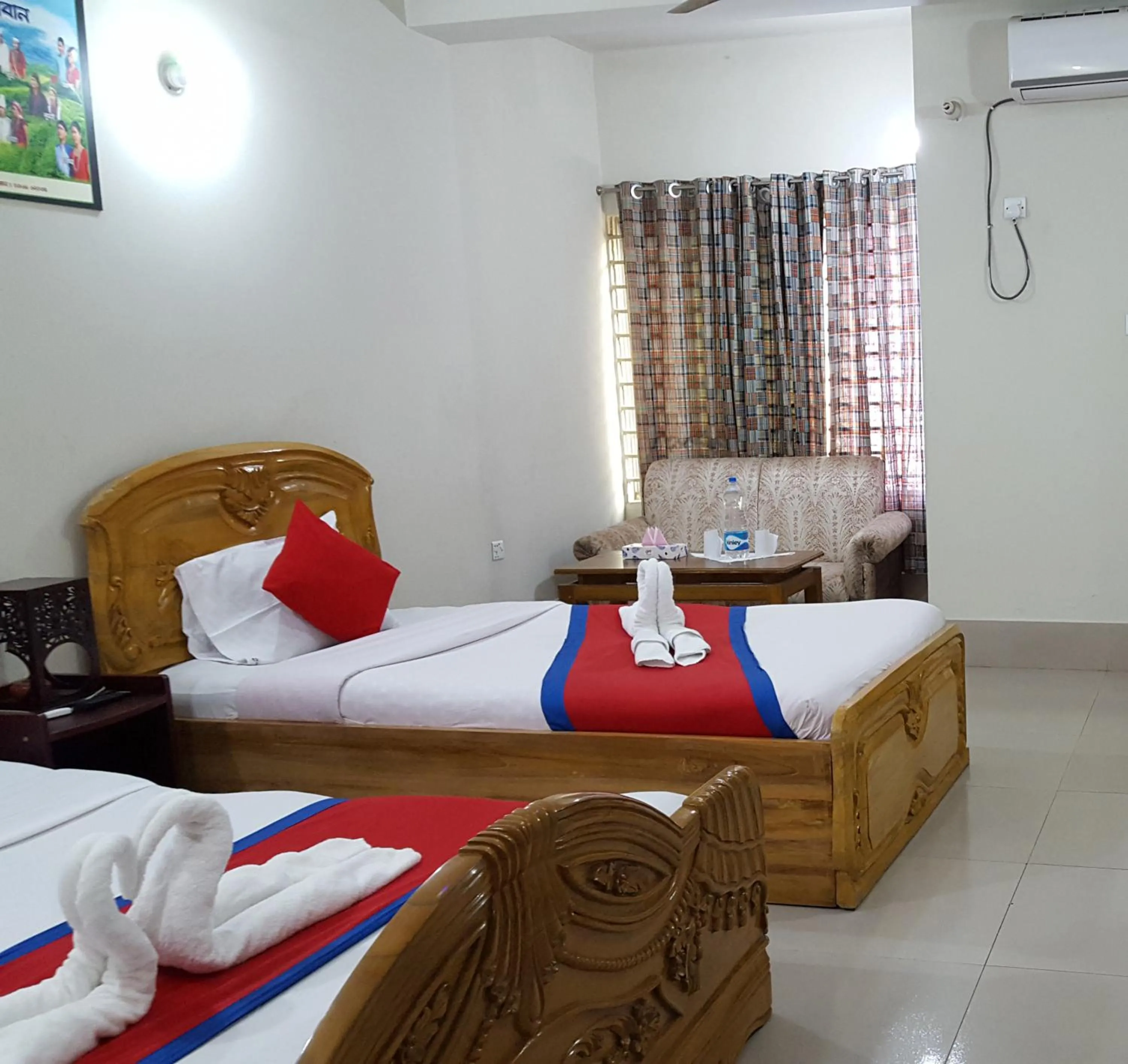 Bed in Hotel Hill View