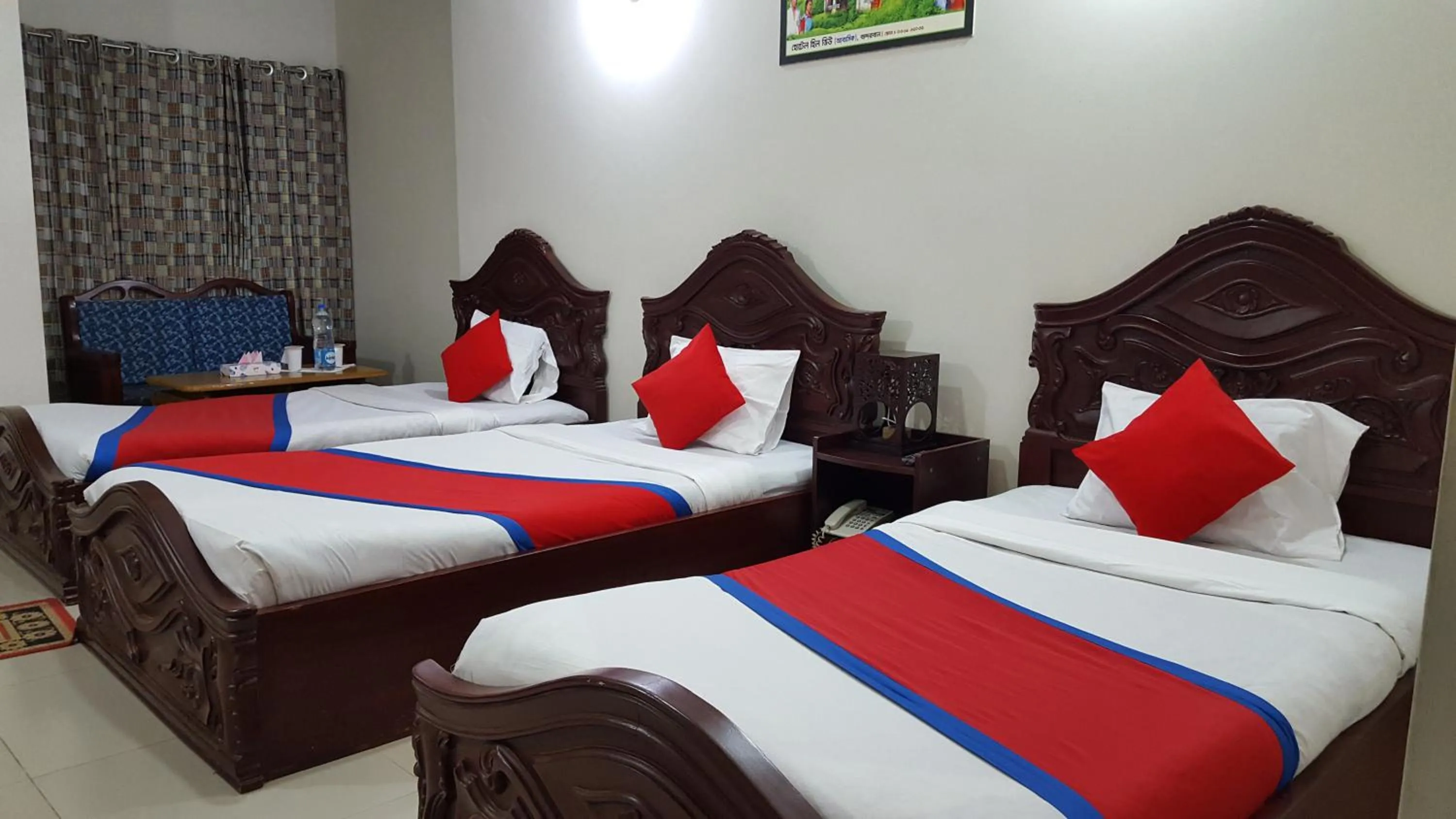 Bed in Hotel Hill View