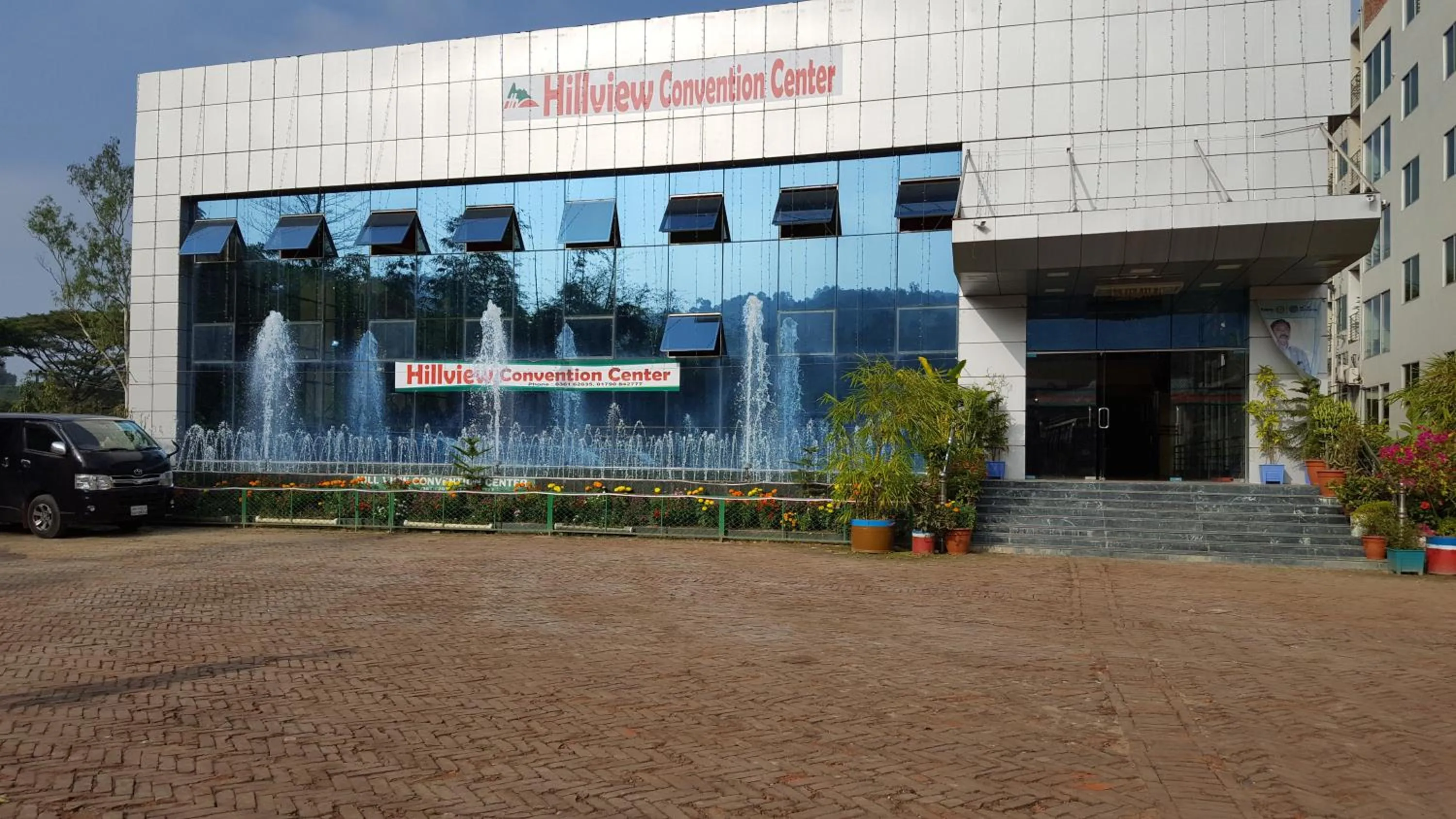 Property building in Hotel Hill View