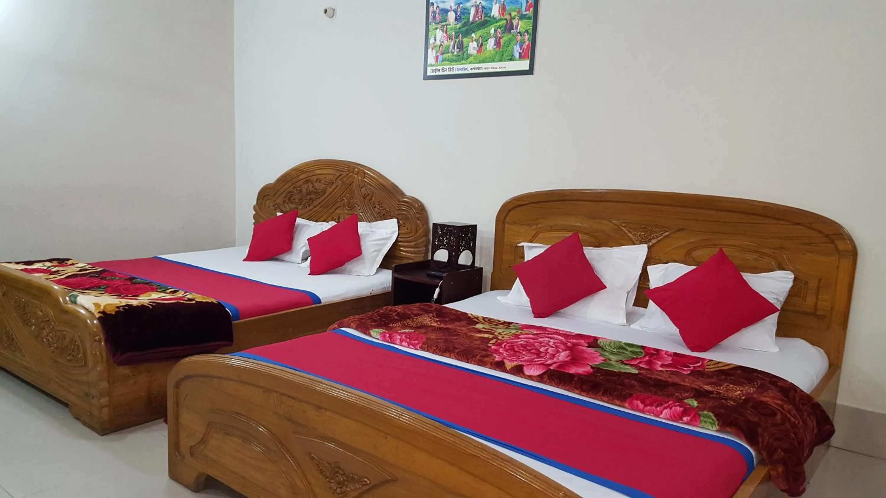 Bed in Hotel Hill View