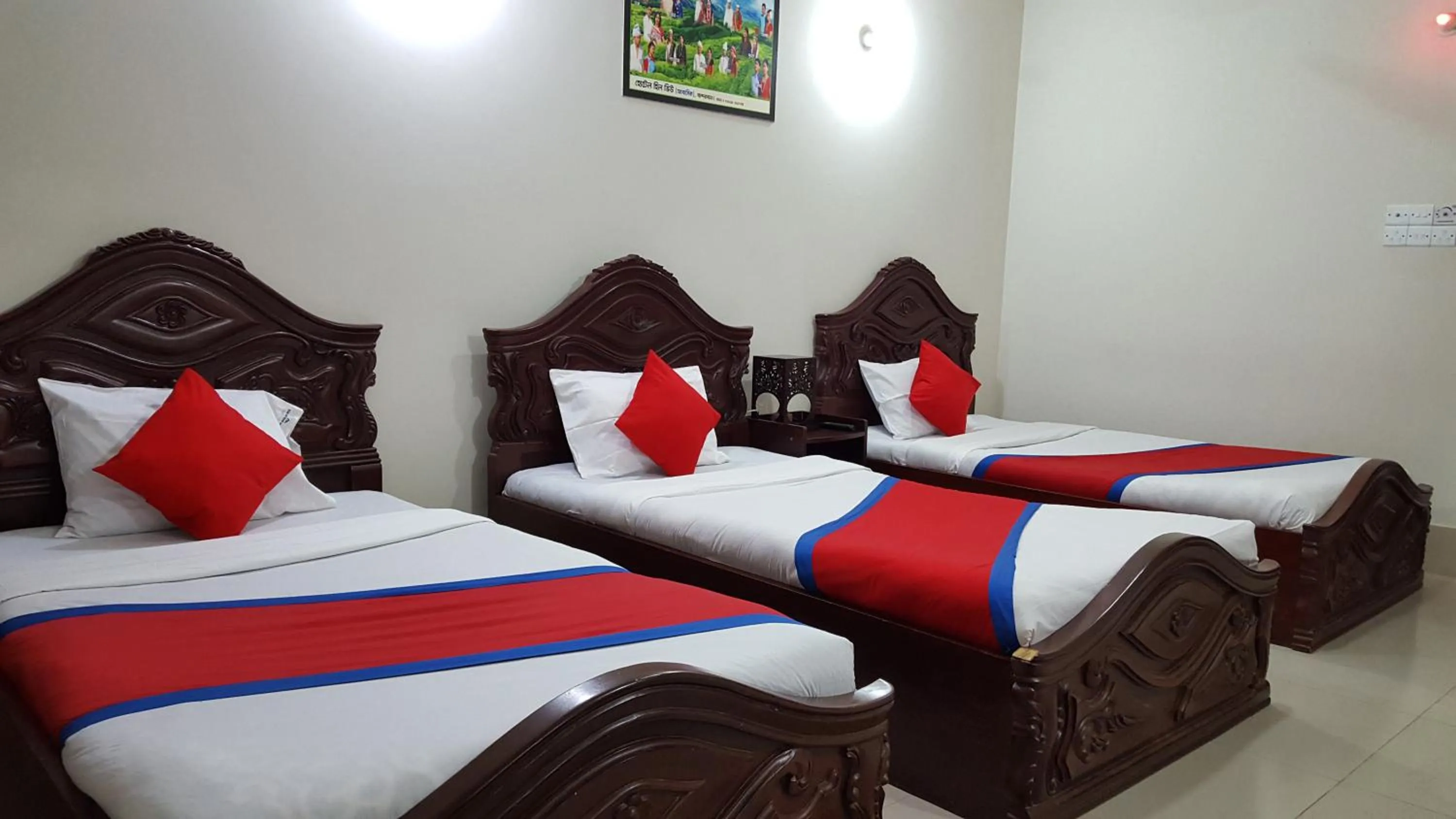 Bed in Hotel Hill View