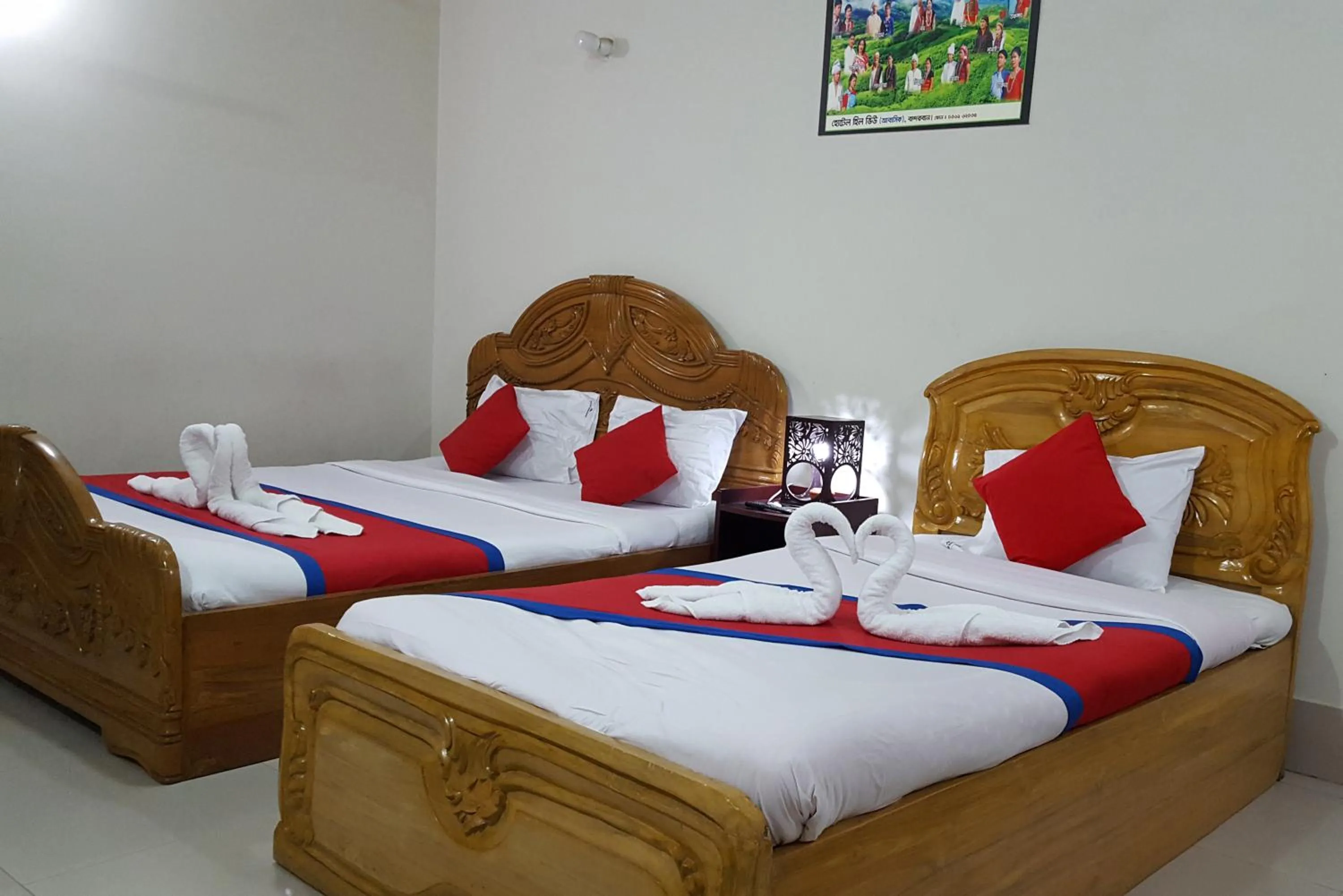 Bed in Hotel Hill View
