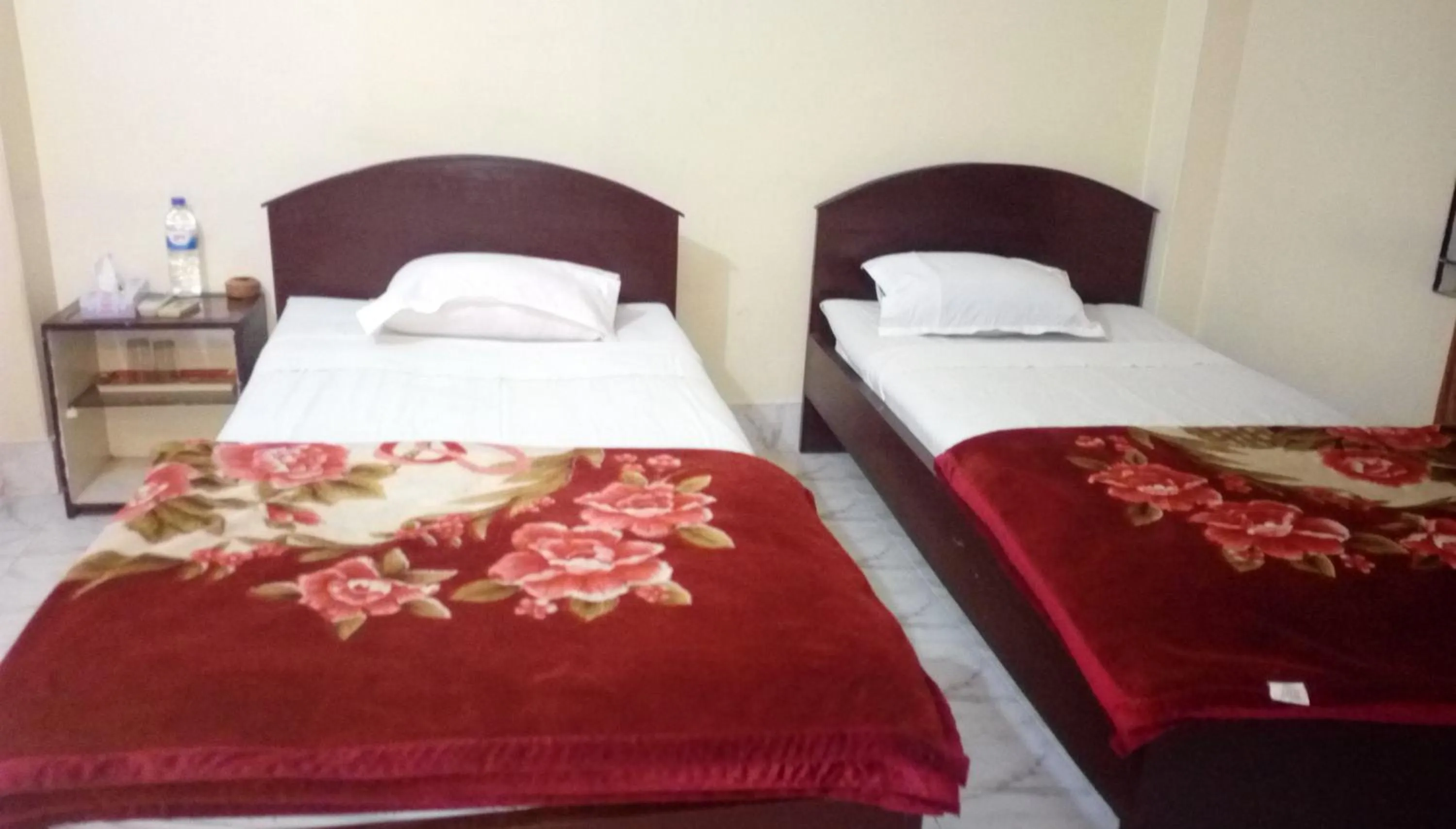 Bed in Hotel Plaza