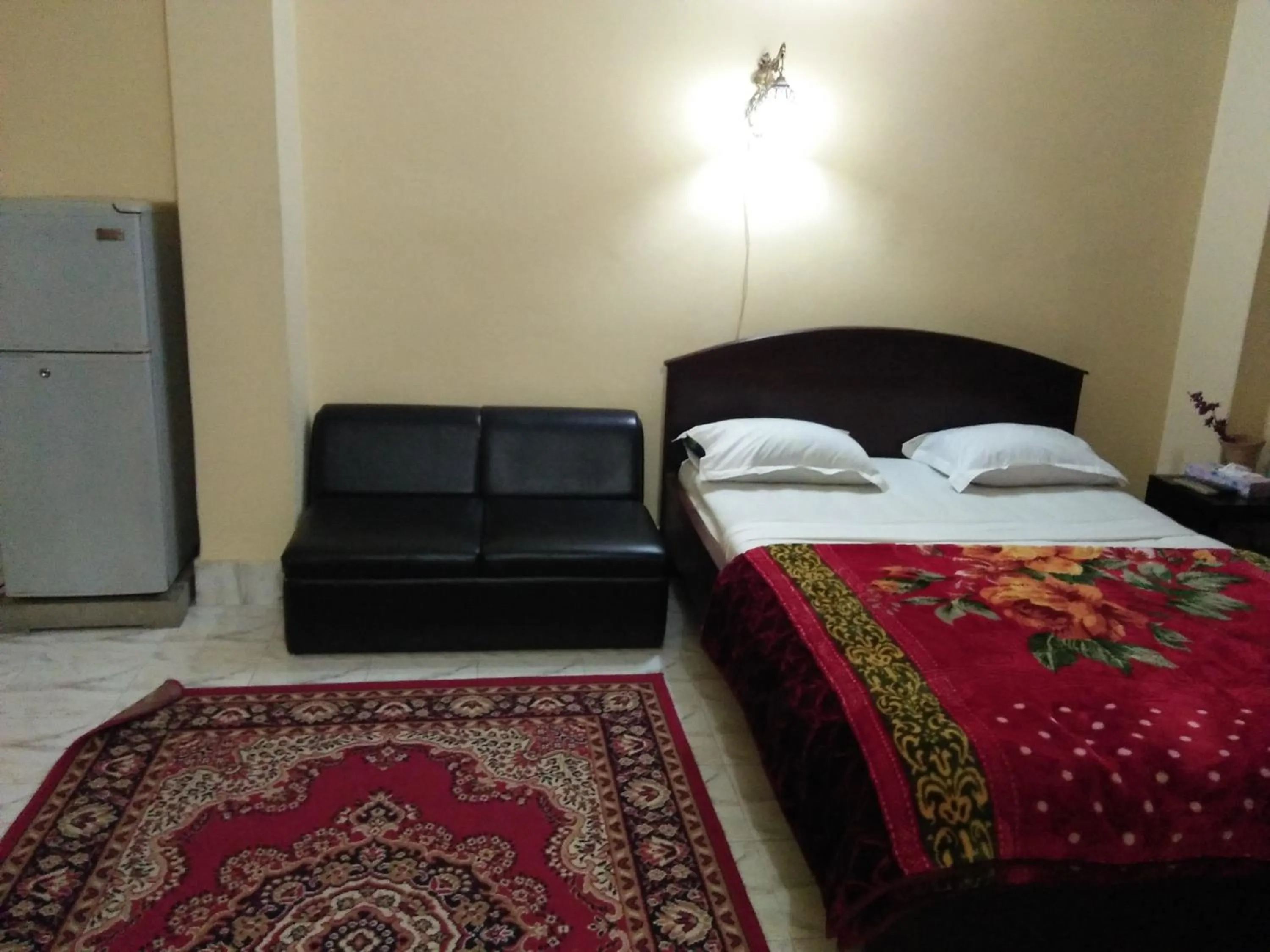 Bed in Hotel Plaza