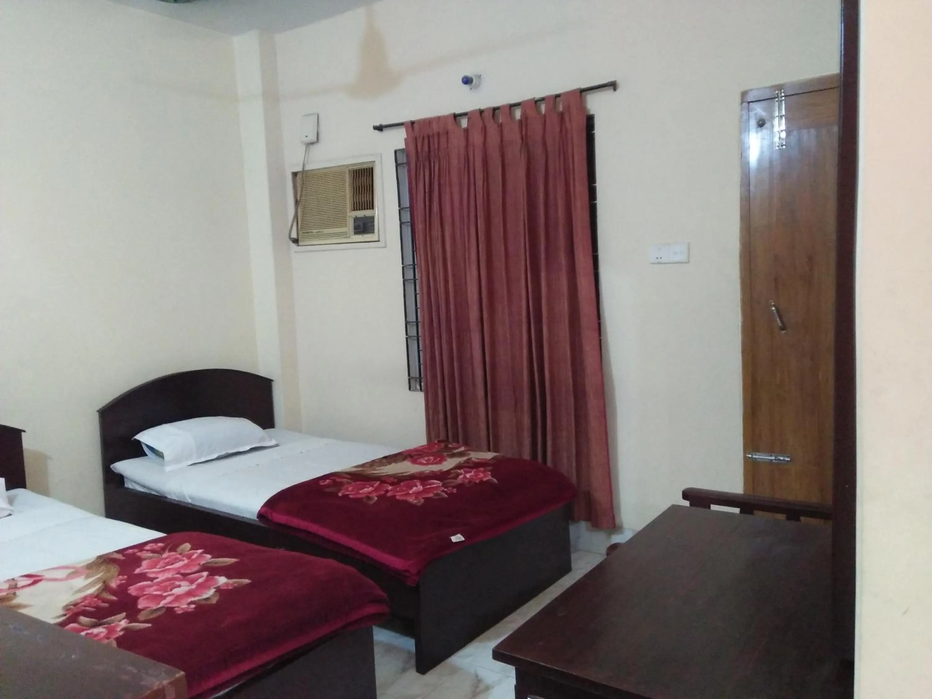 Bed in Hotel Plaza