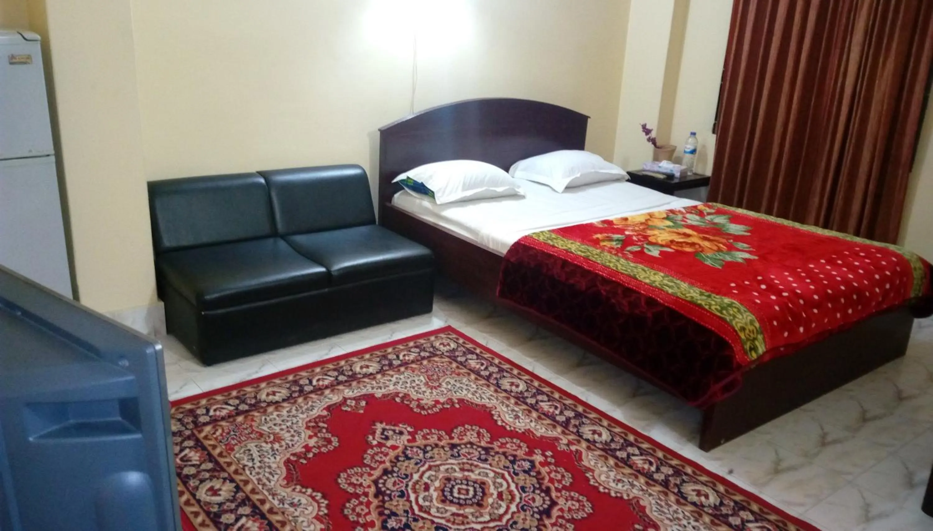 Bed in Hotel Plaza