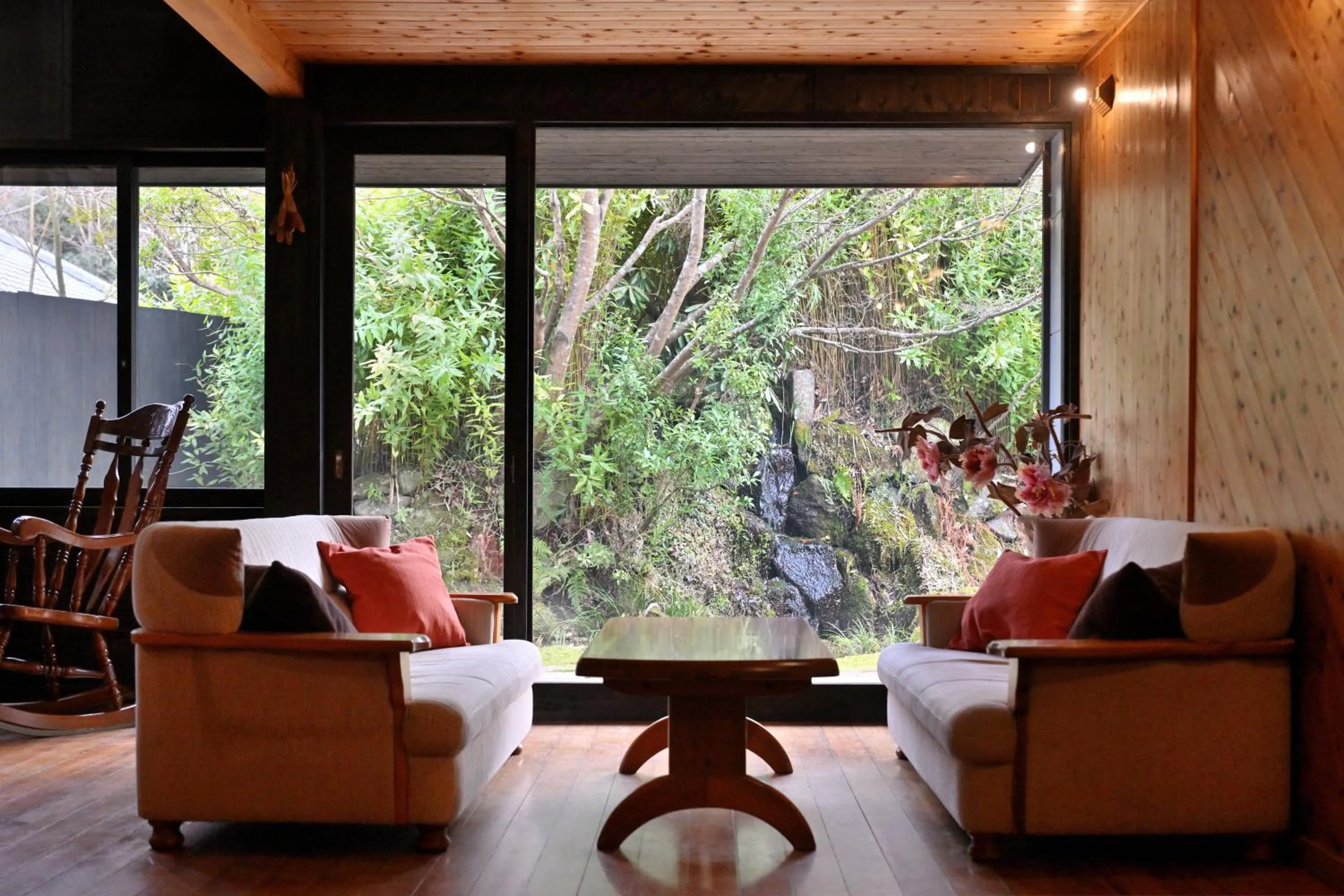 Library in Shikinosato Hanamura