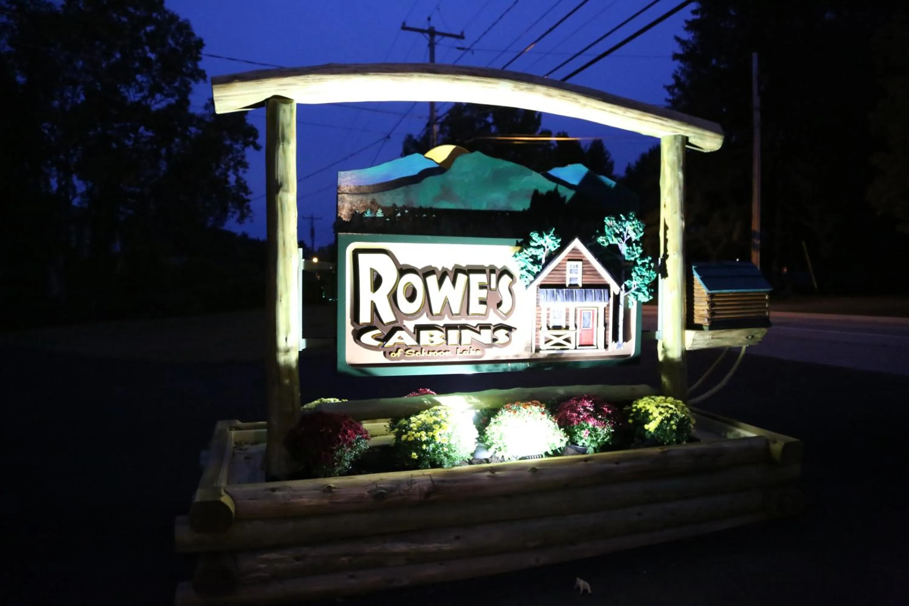 Night in Rowe's Adirondack Cabins of Schroon Lake
