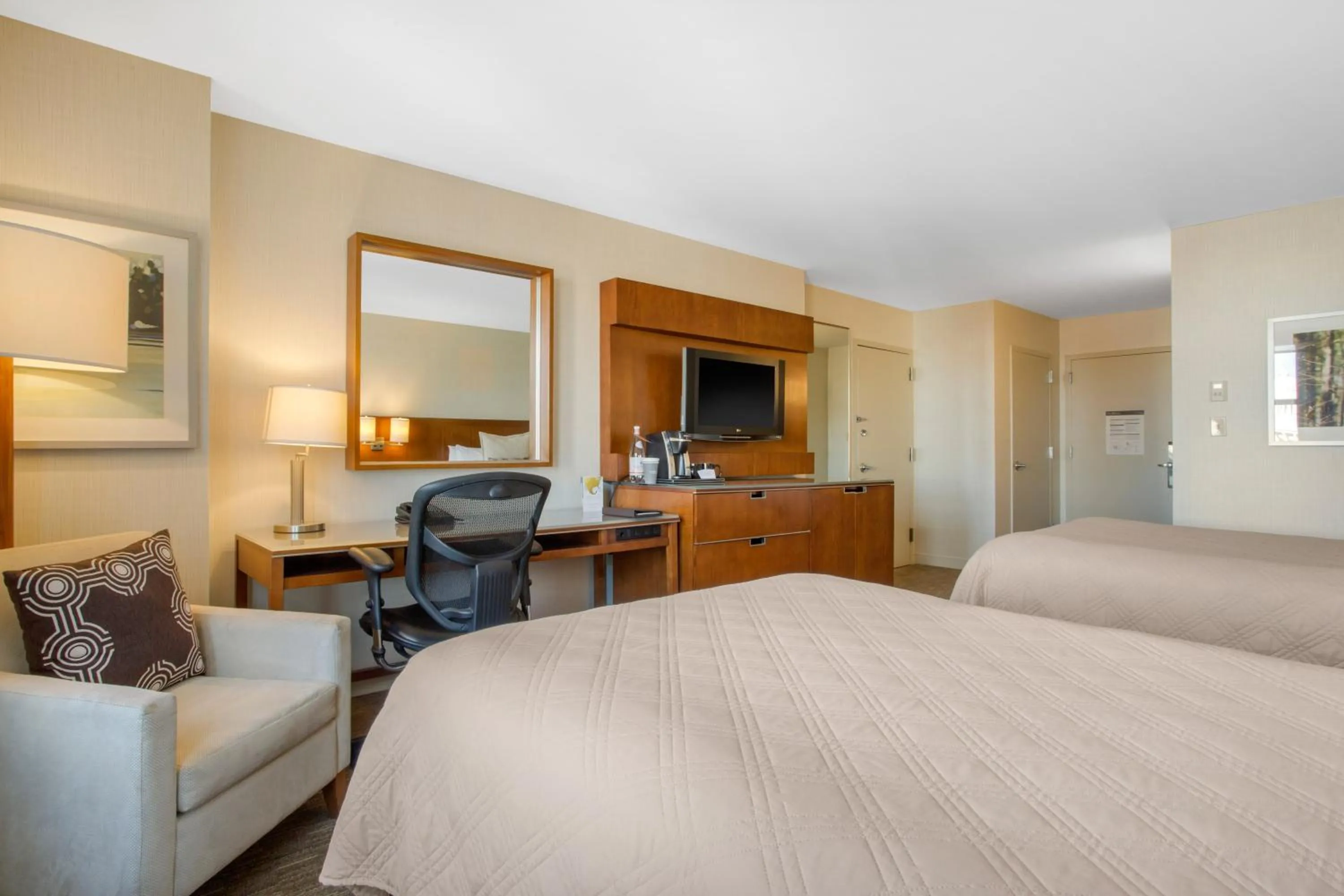 Bedroom, Bed in Omni Providence