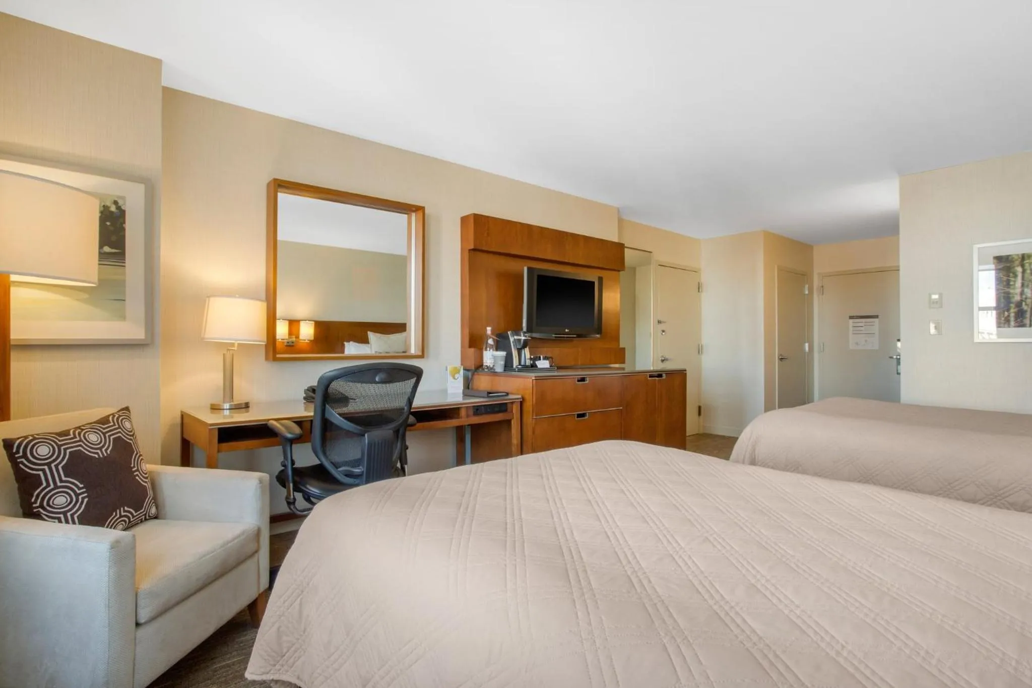 Bedroom, Bed in Omni Providence
