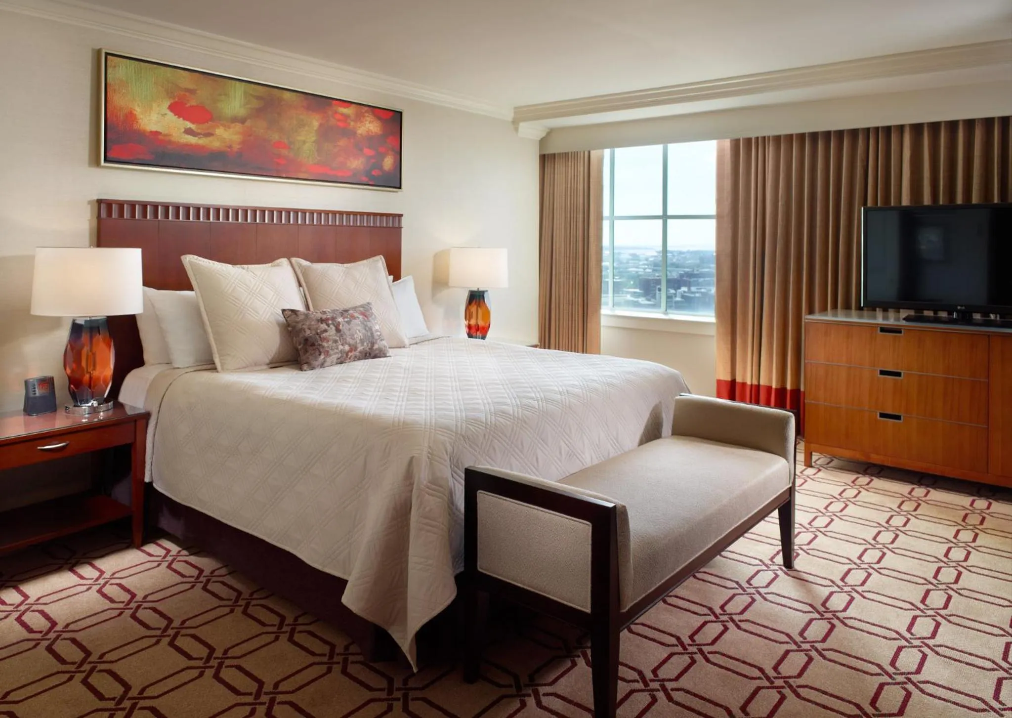 Photo of the whole room, Bed in Omni Providence