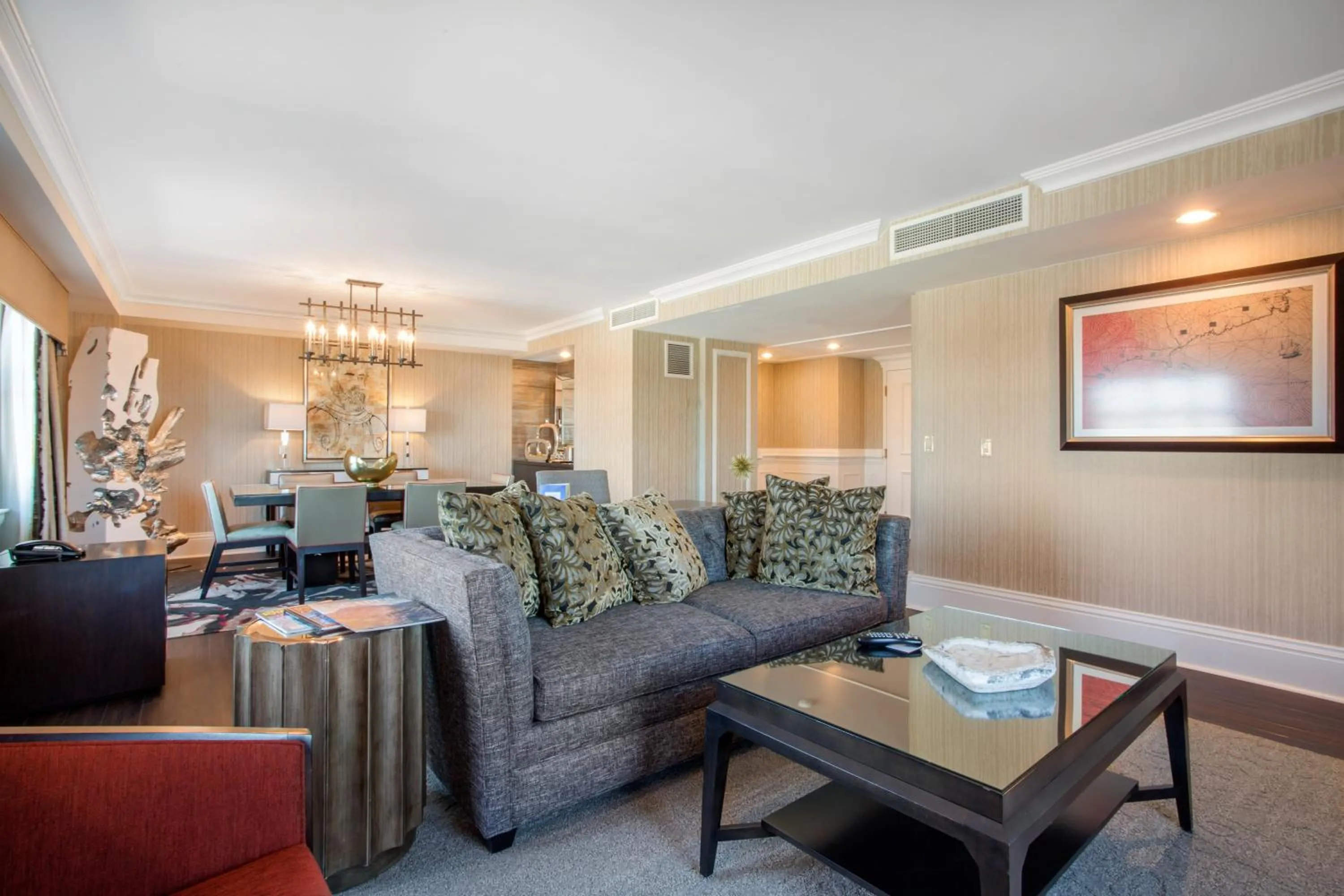 Photo of the whole room in Omni Providence