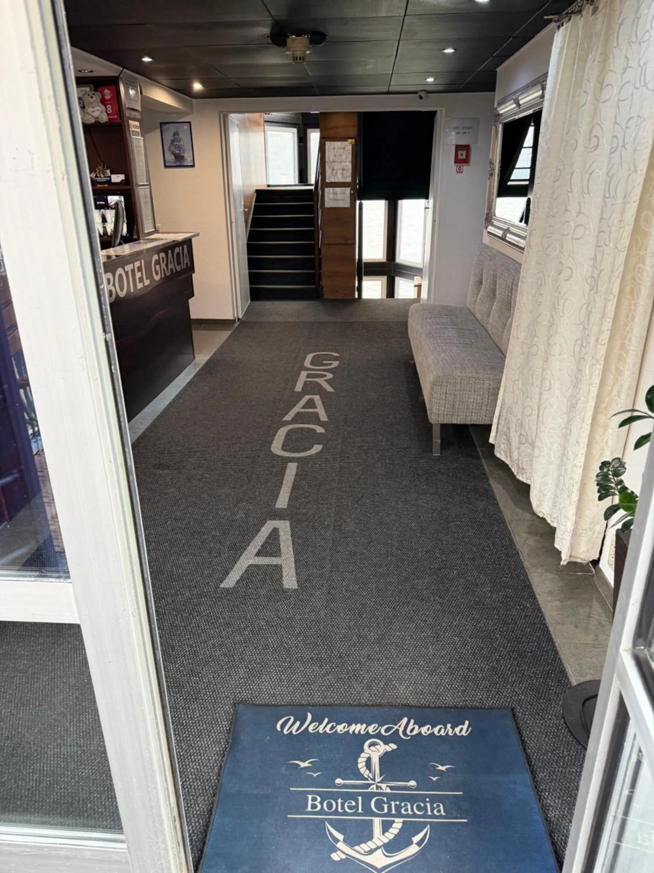 Lobby or reception in Botel Gracia