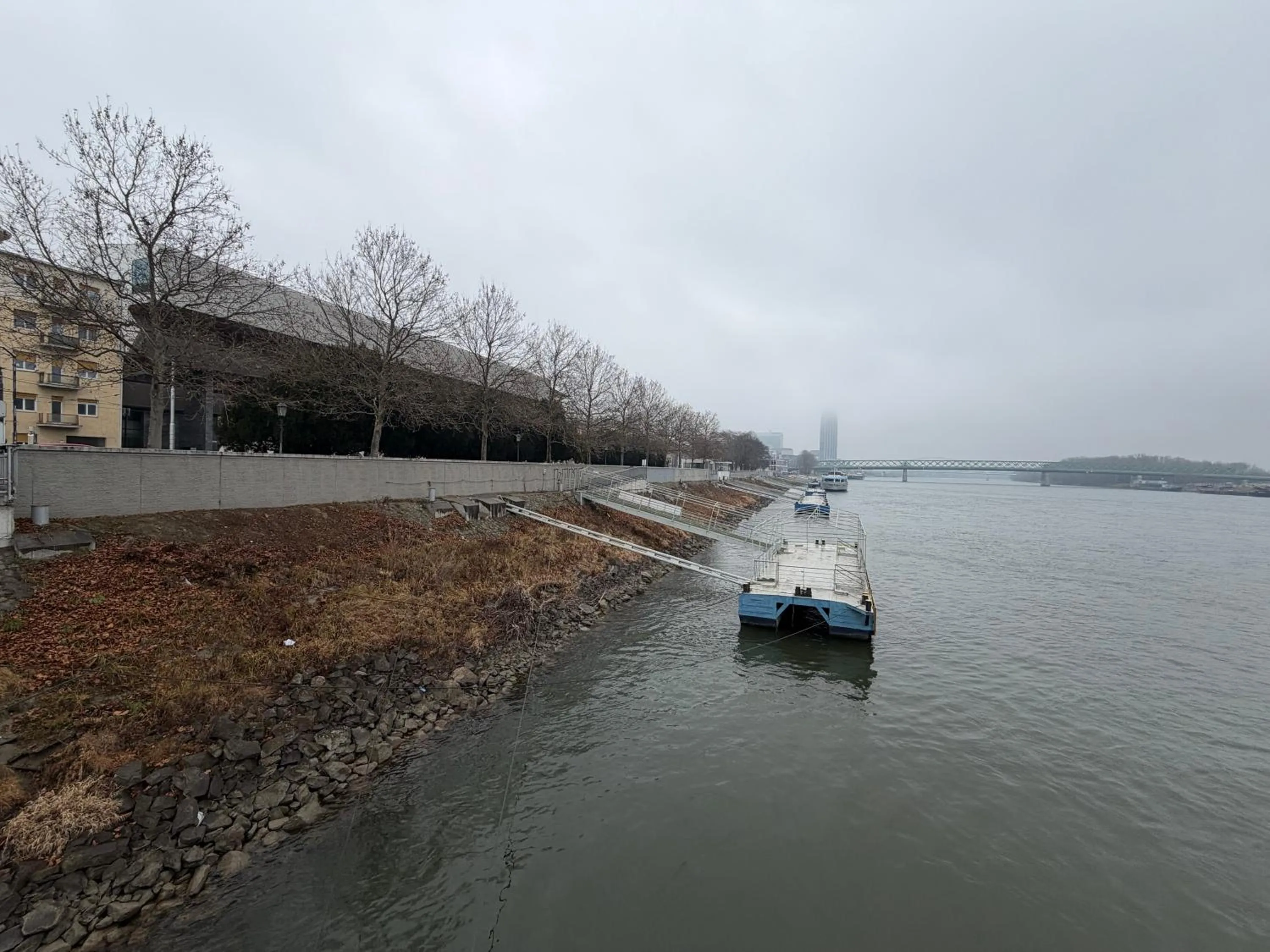River view in Botel Gracia