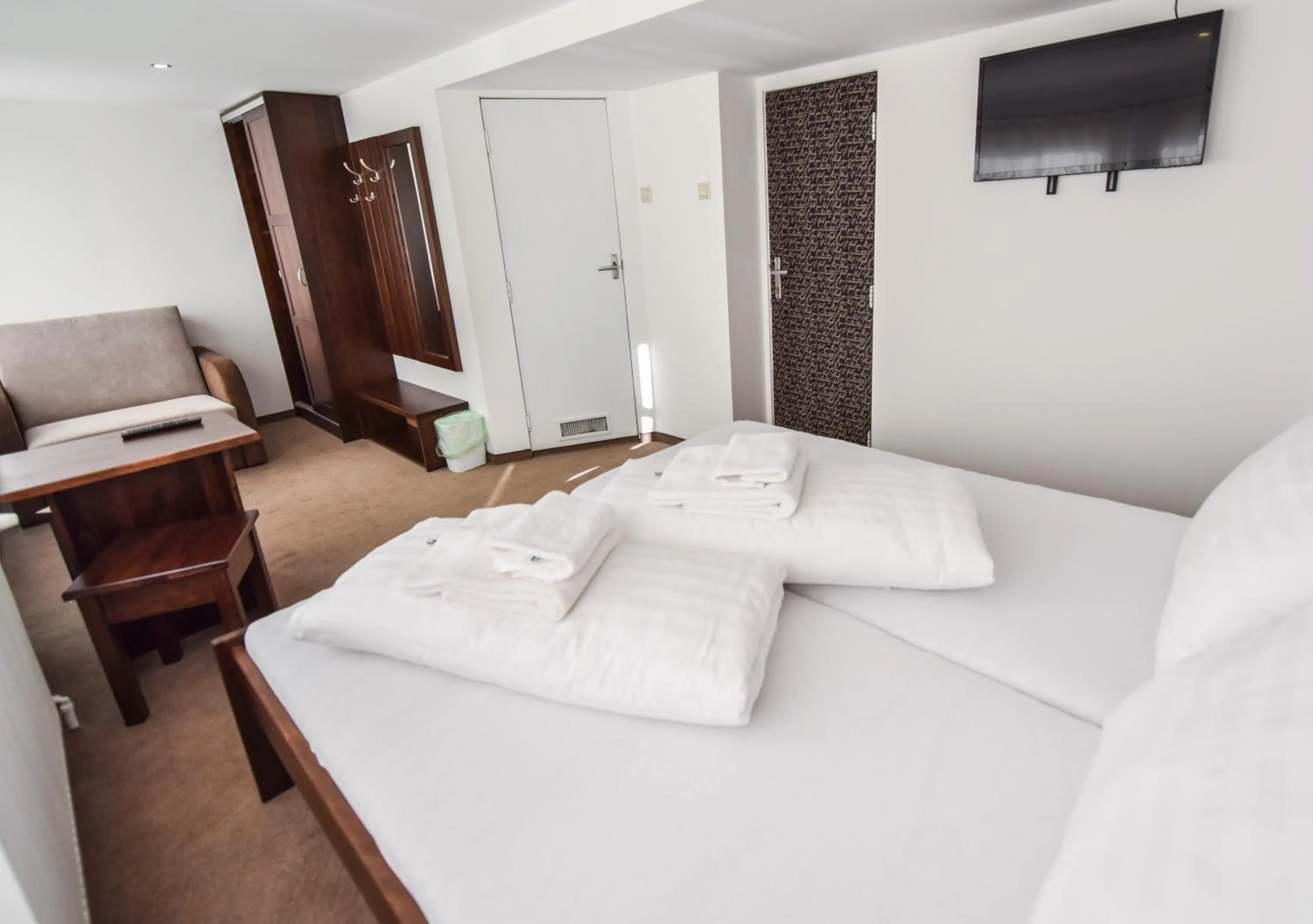 Photo of the whole room, Bed in Botel Gracia