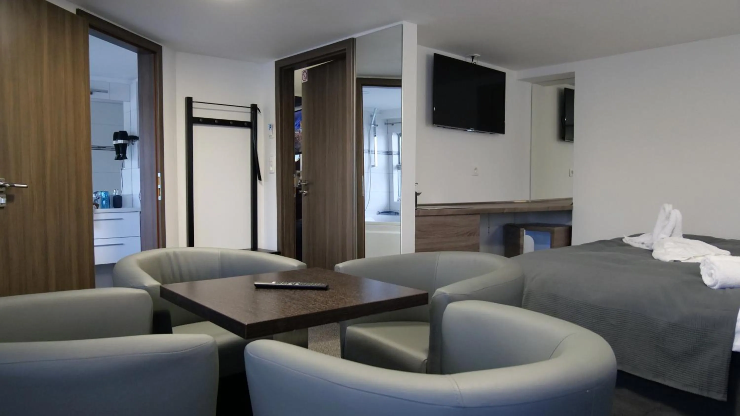 Decorative detail in Botel Gracia