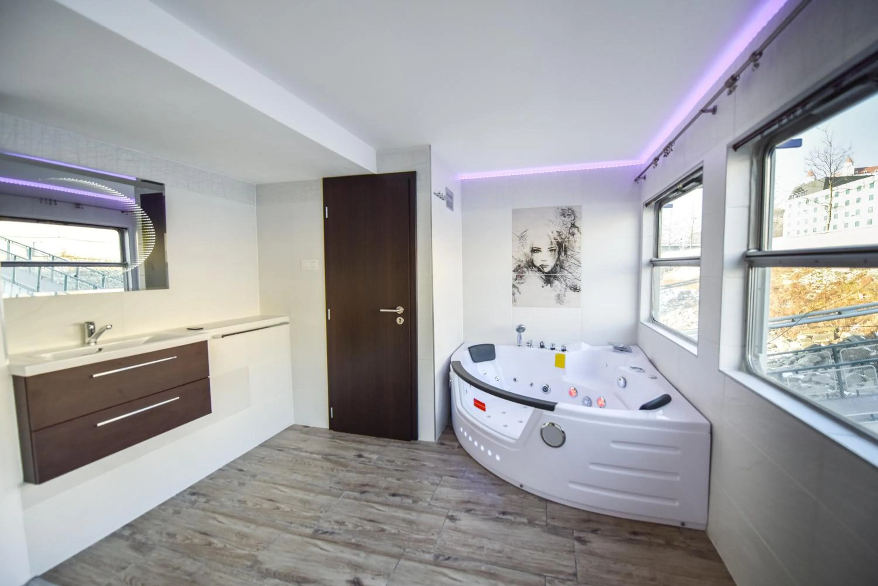 Bath in Botel Gracia