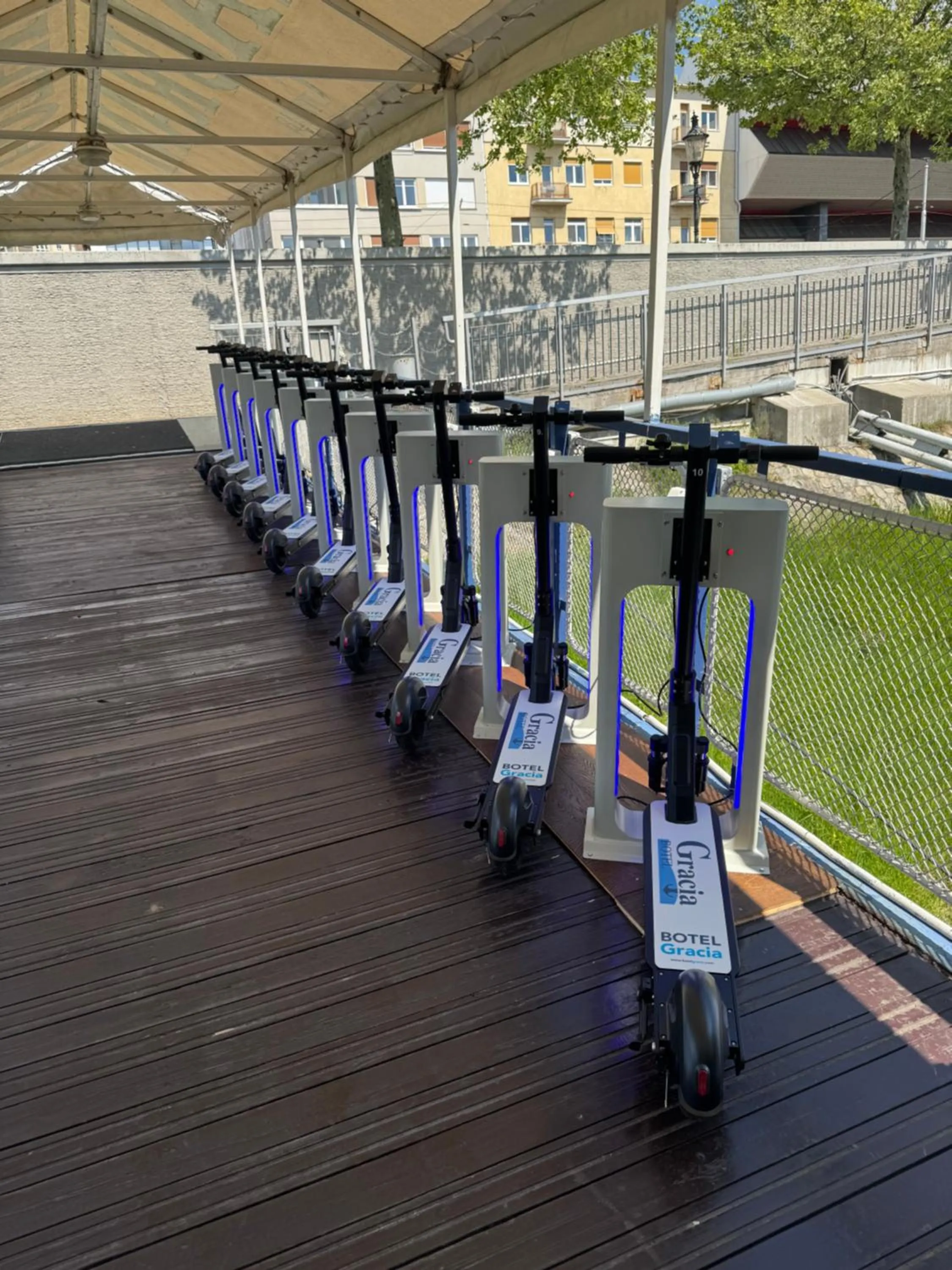 Property building in Botel Gracia