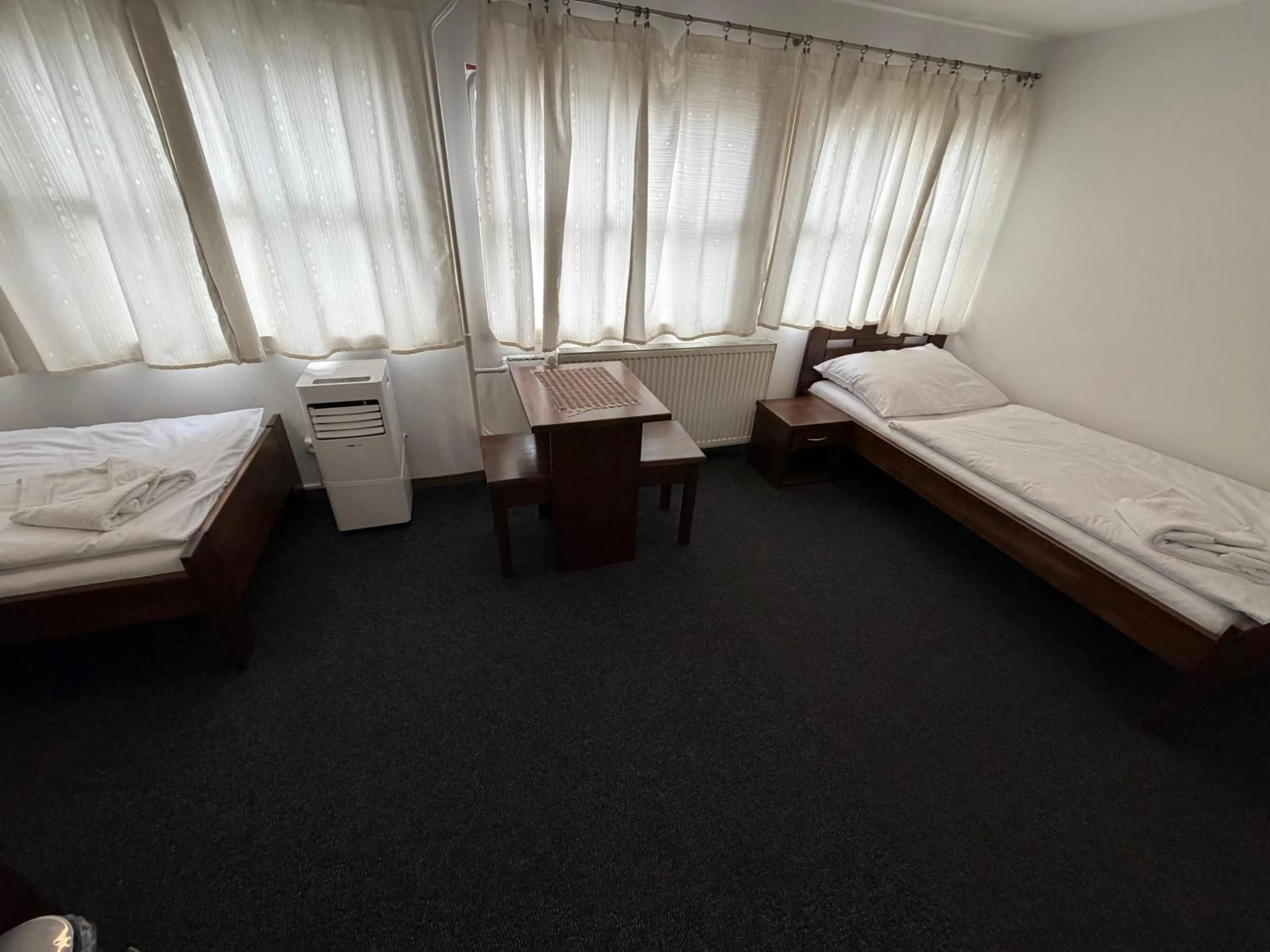 Photo of the whole room, Bed in Botel Gracia