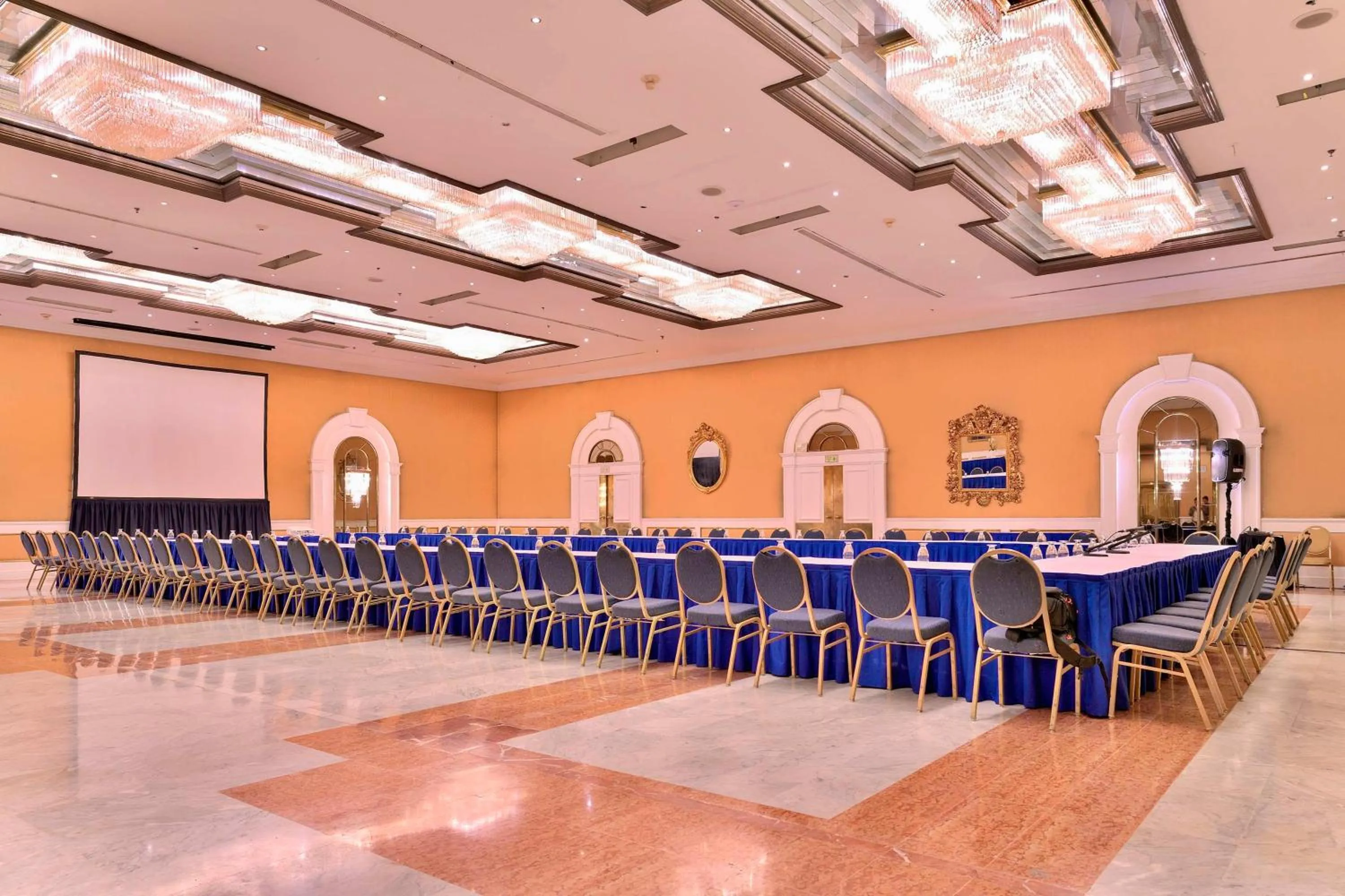 Meeting/conference room in Meliá Caracas