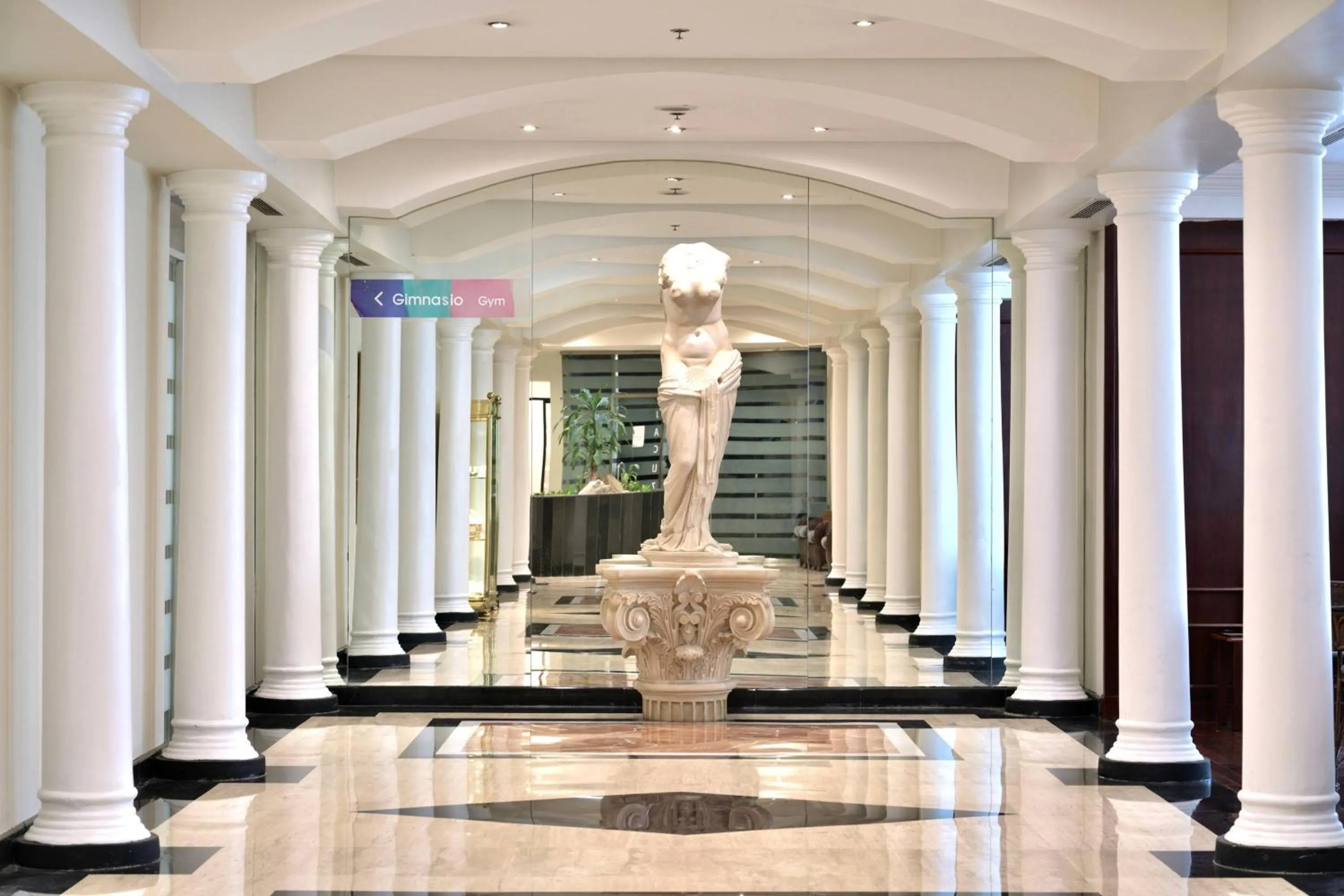 Property building in Meliá Caracas