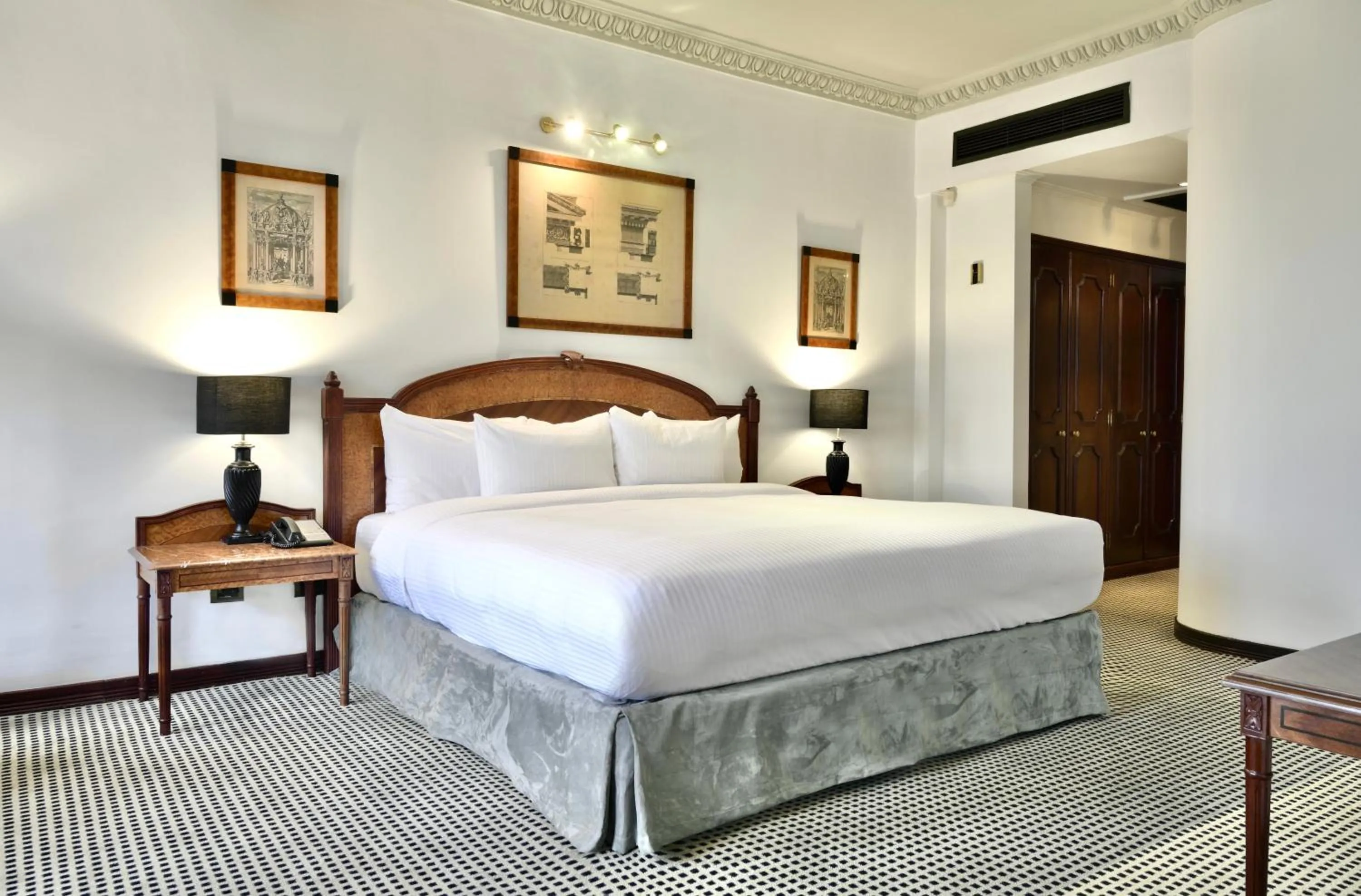 Bedroom, Bed in Meliá Caracas