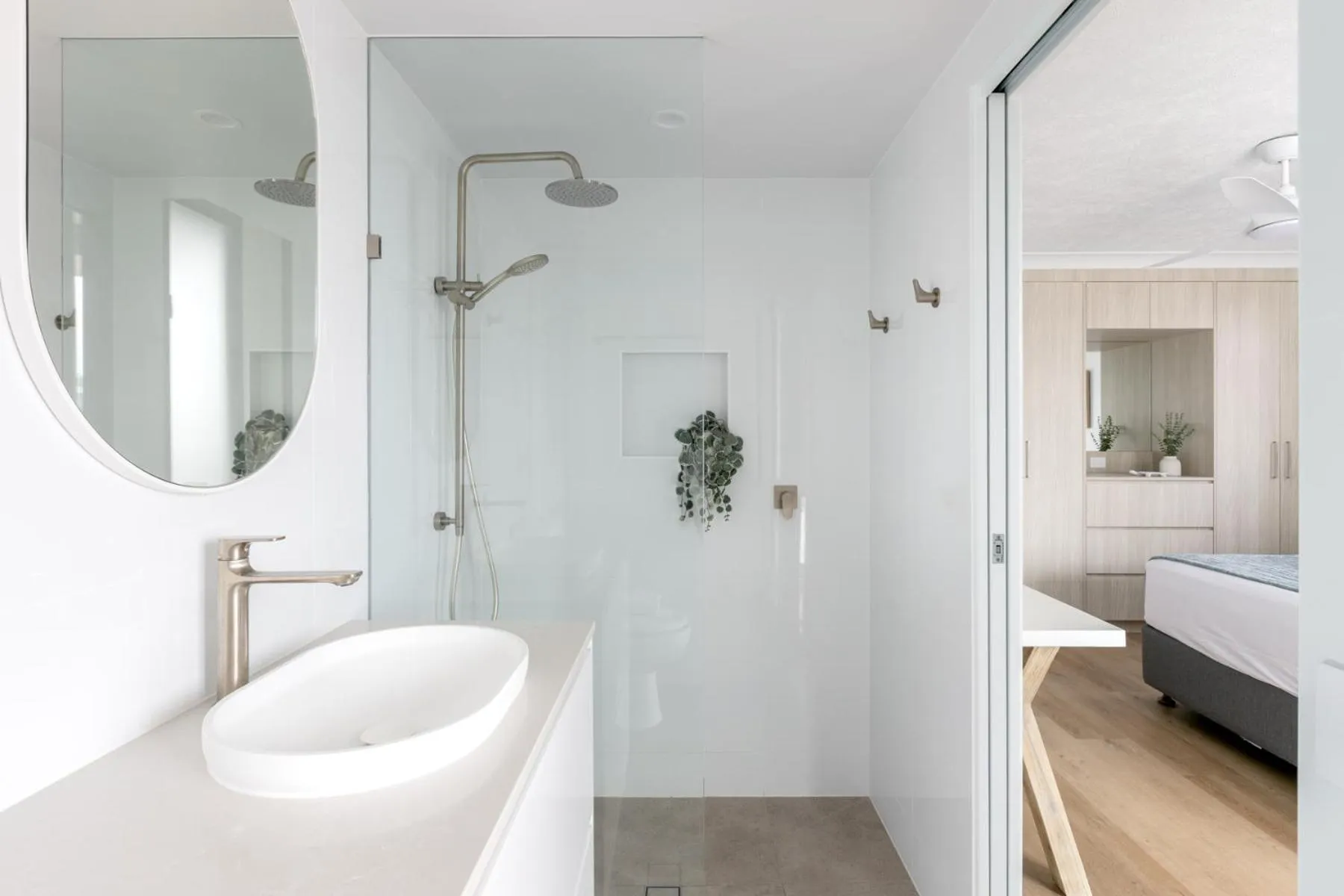 Columbia Beachfront Apartments on Rainbow Bay