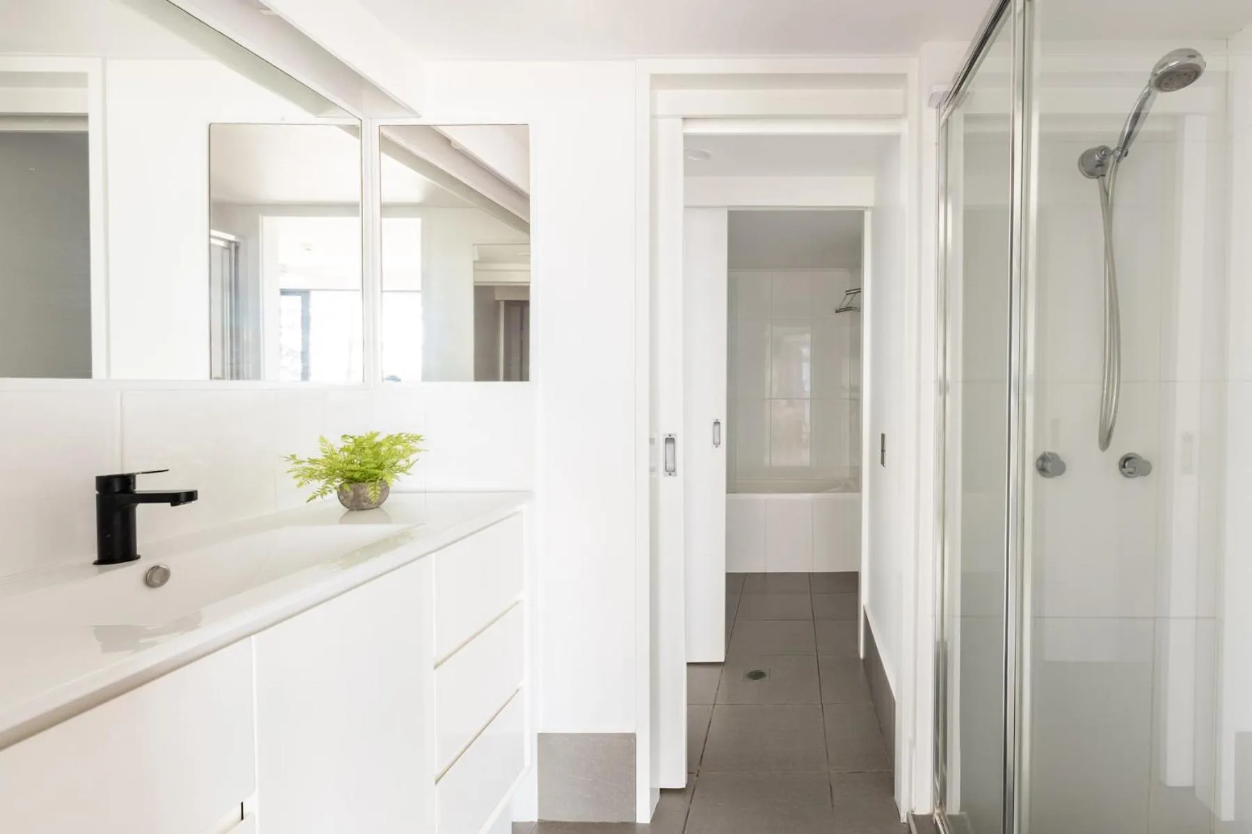 Columbia Beachfront Apartments on Rainbow Bay