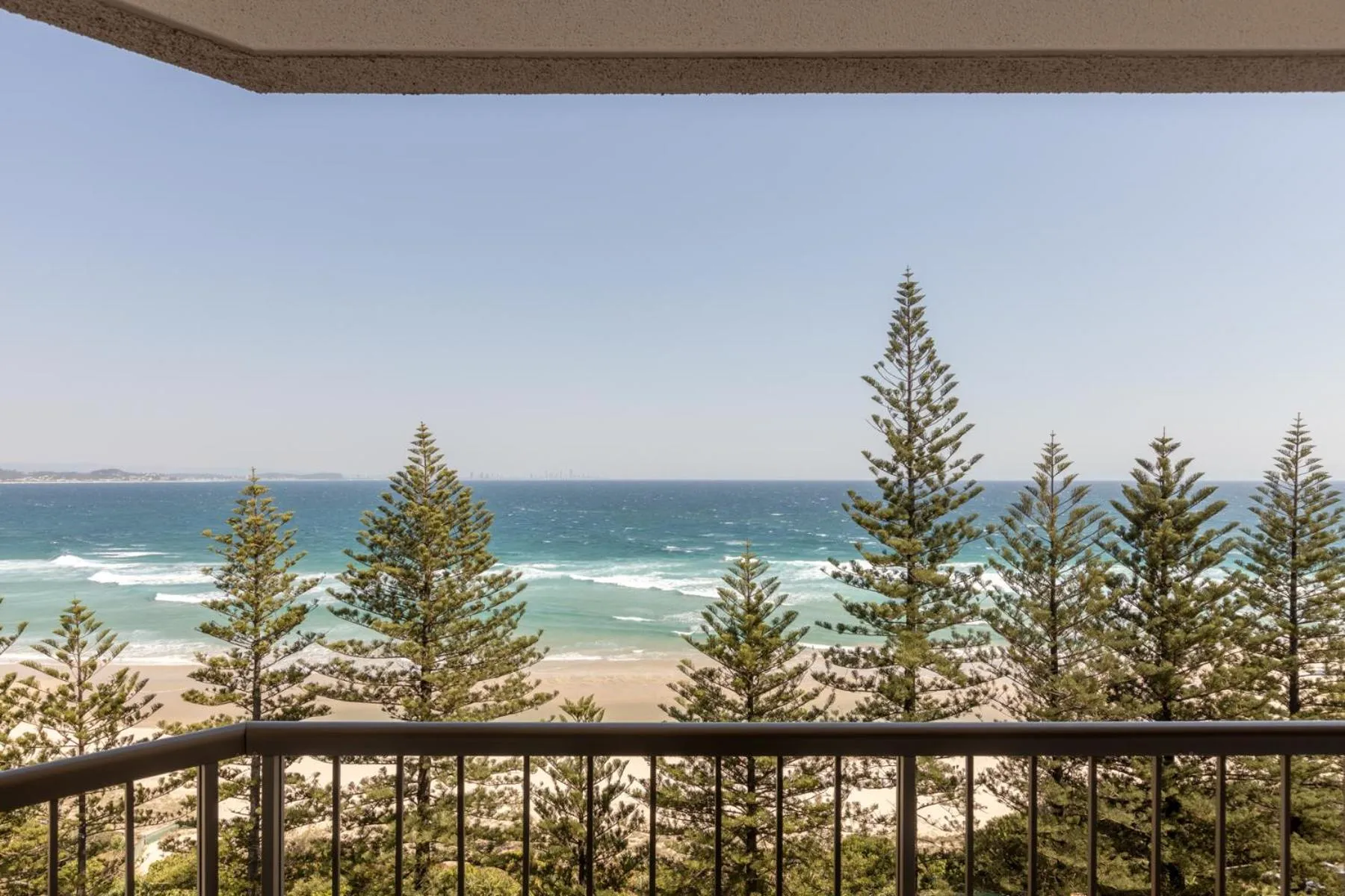 Columbia Beachfront Apartments on Rainbow Bay