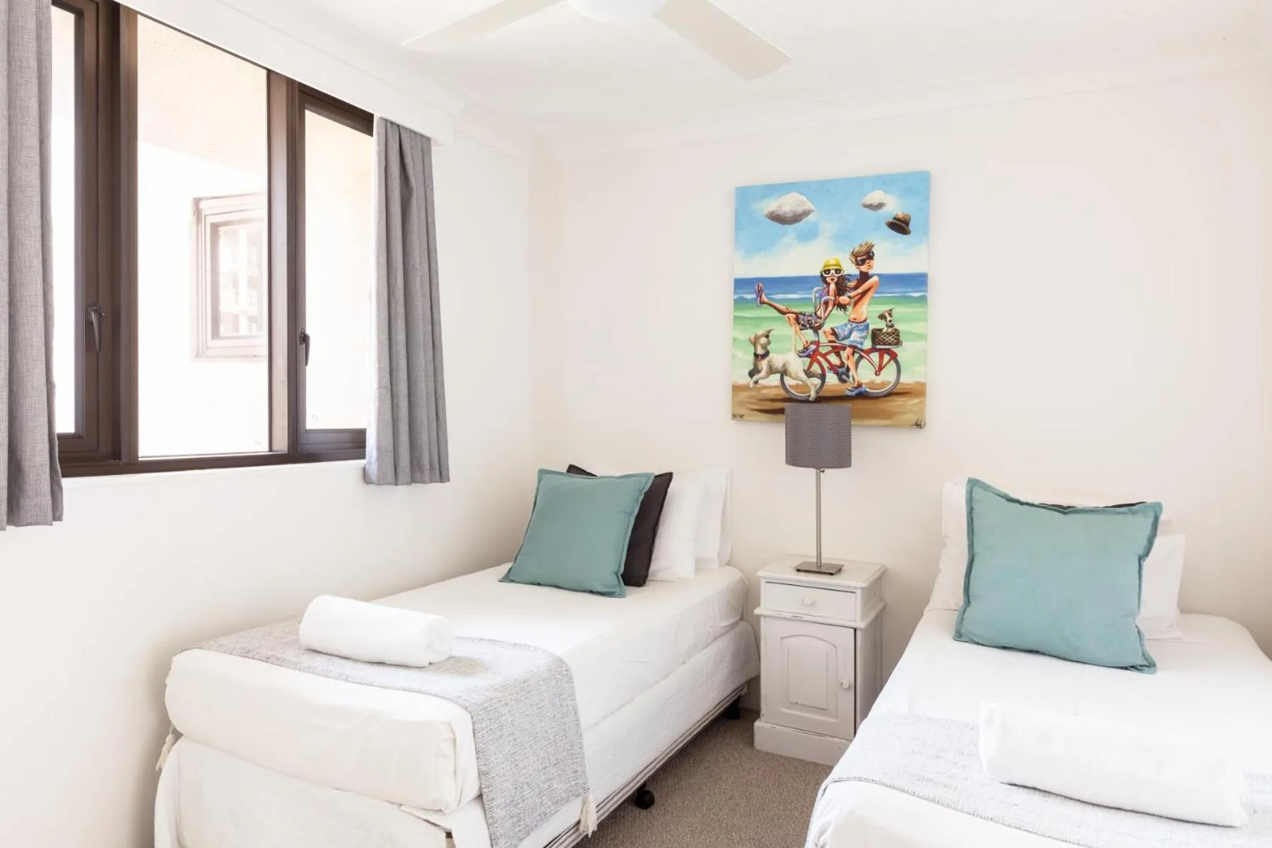 Bed in Columbia Beachfront Apartments on Rainbow Bay