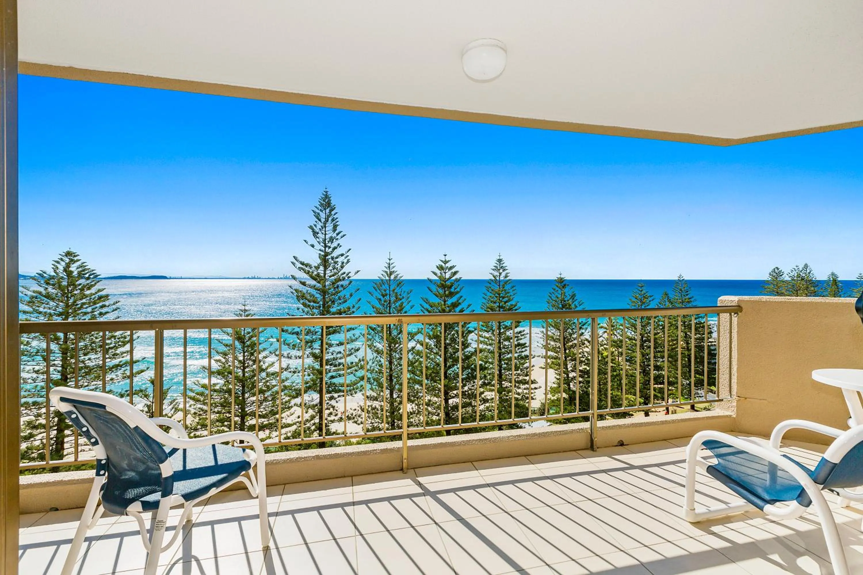Columbia Beachfront Apartments on Rainbow Bay