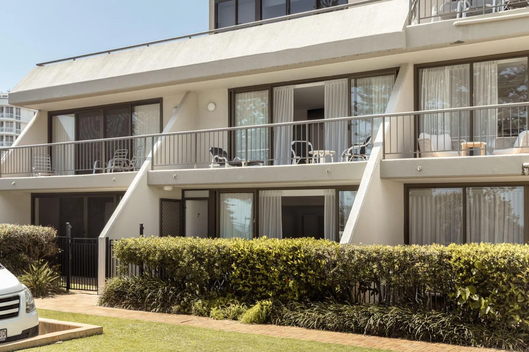 Columbia Beachfront Apartments on Rainbow Bay