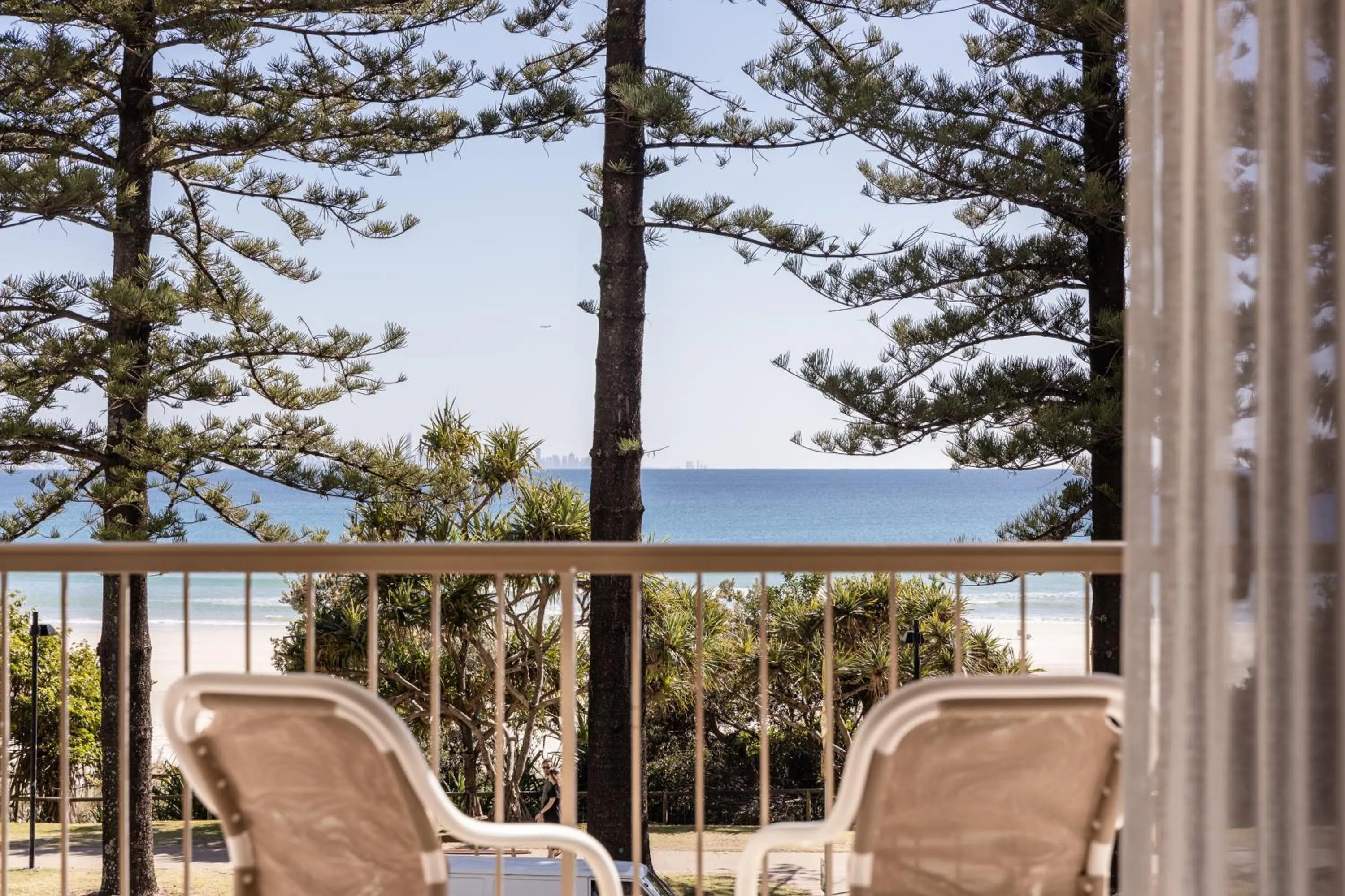 Columbia Beachfront Apartments on Rainbow Bay