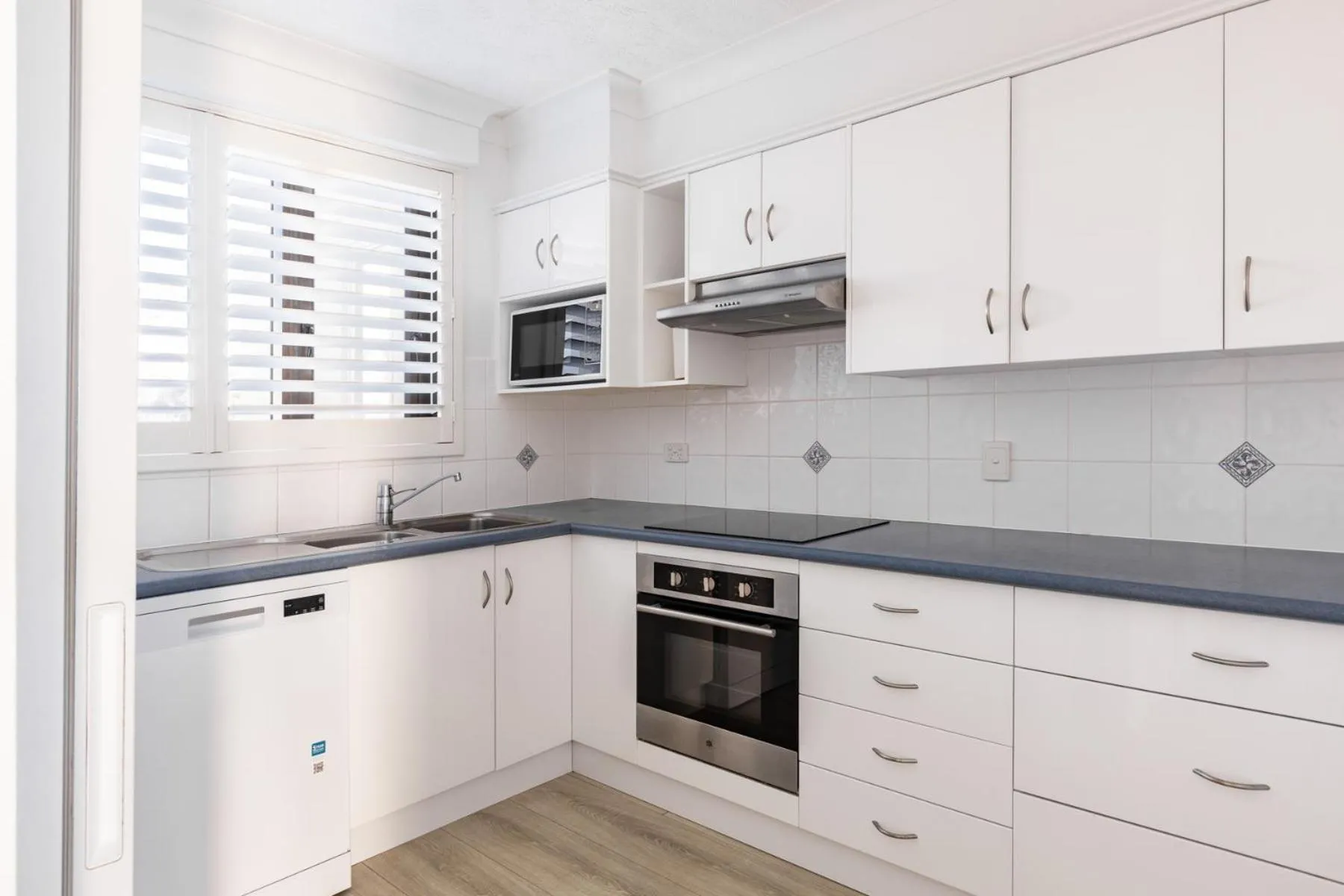 Columbia Beachfront Apartments on Rainbow Bay