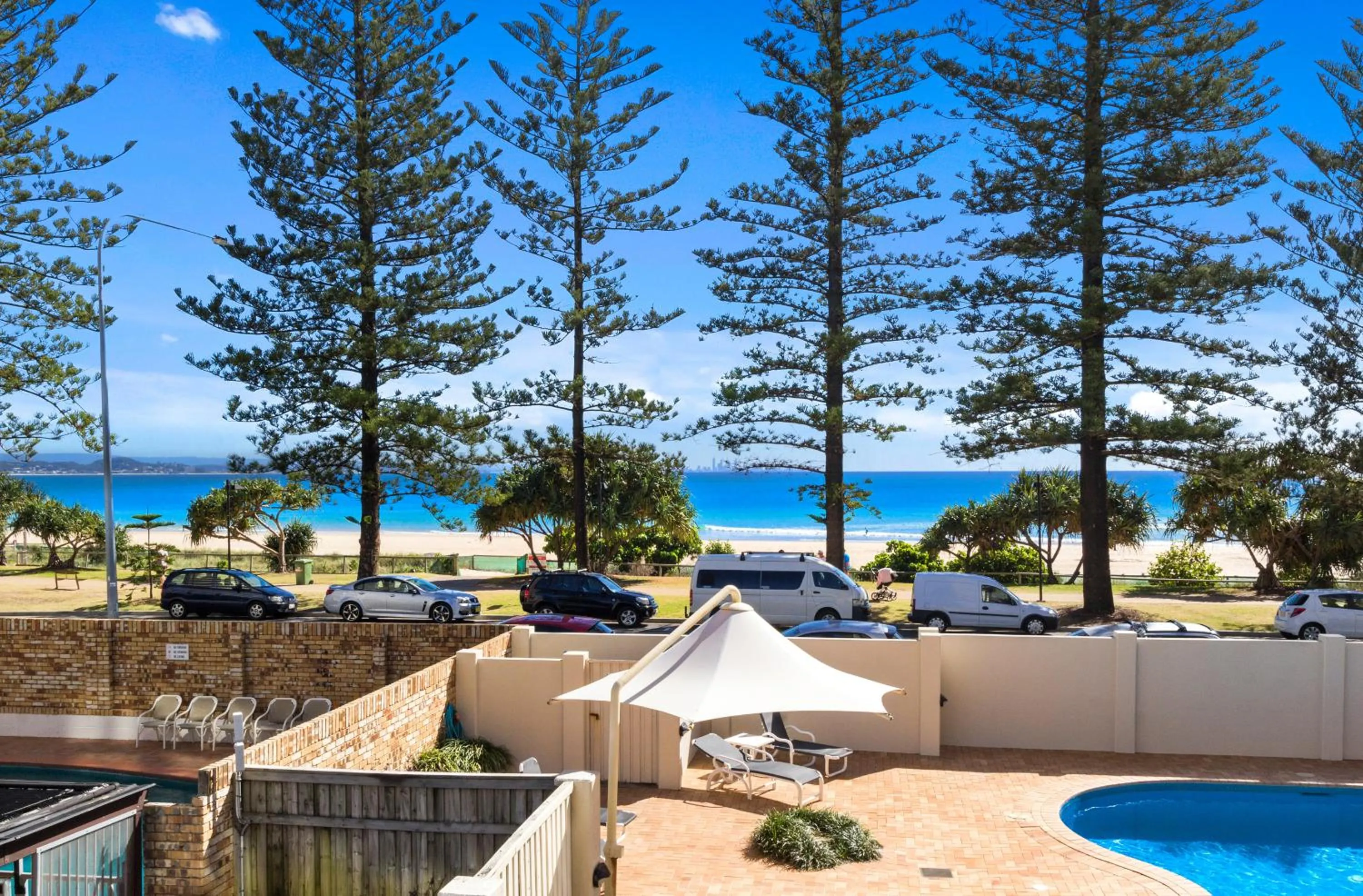 Columbia Beachfront Apartments on Rainbow Bay