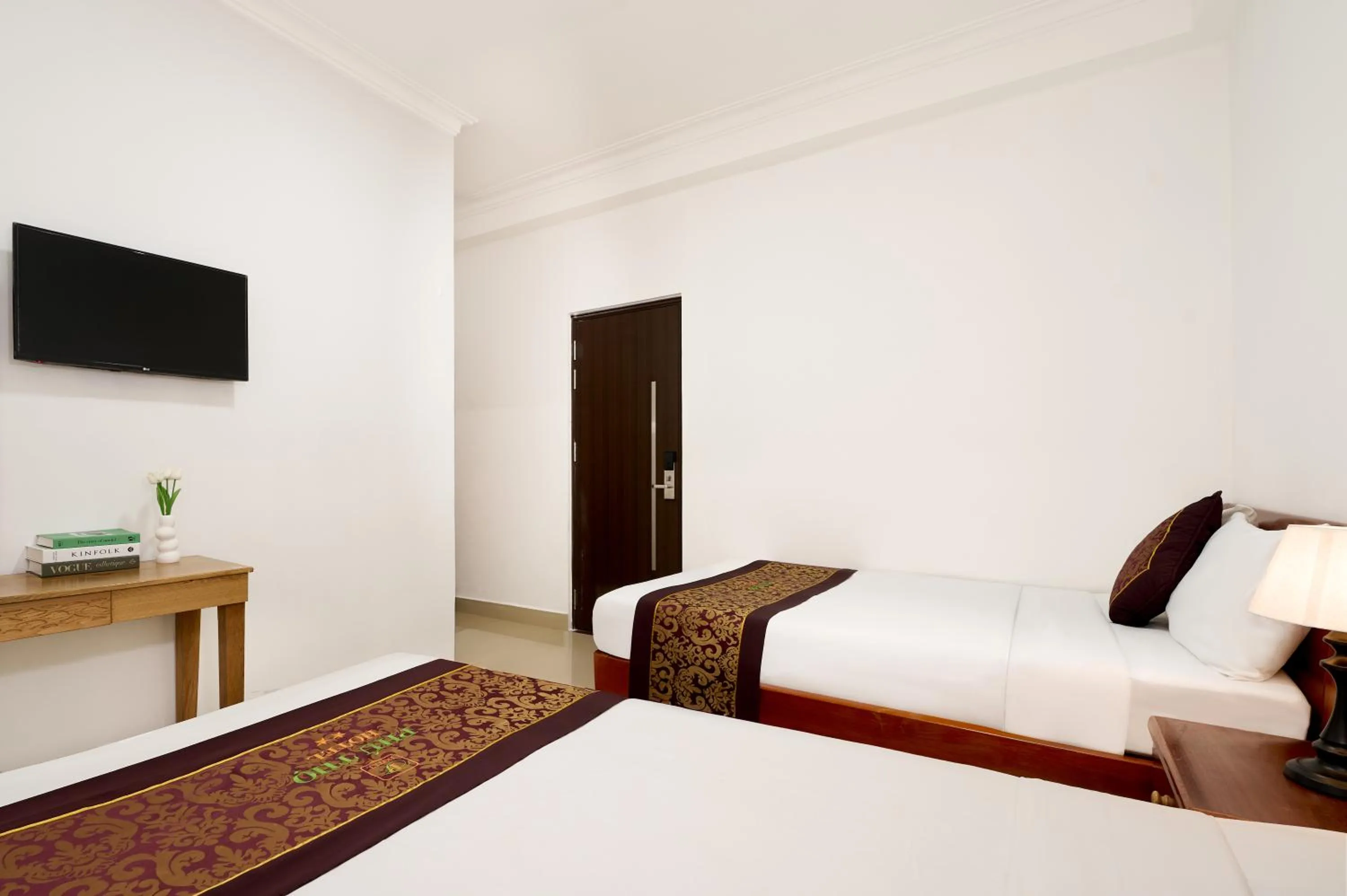 Bed in Phu Tho Da Lat Hotel