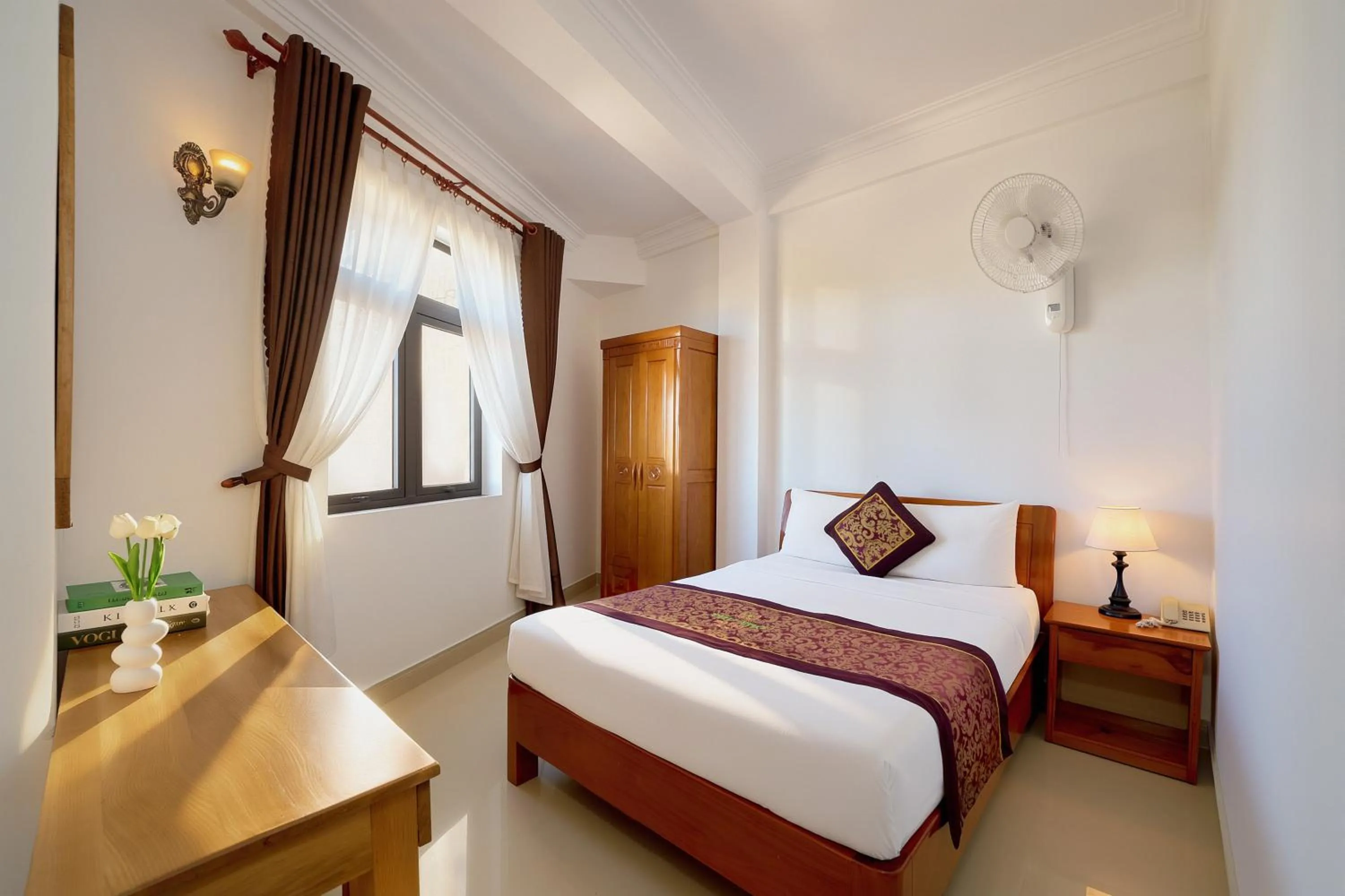 Bed in Phu Tho Da Lat Hotel