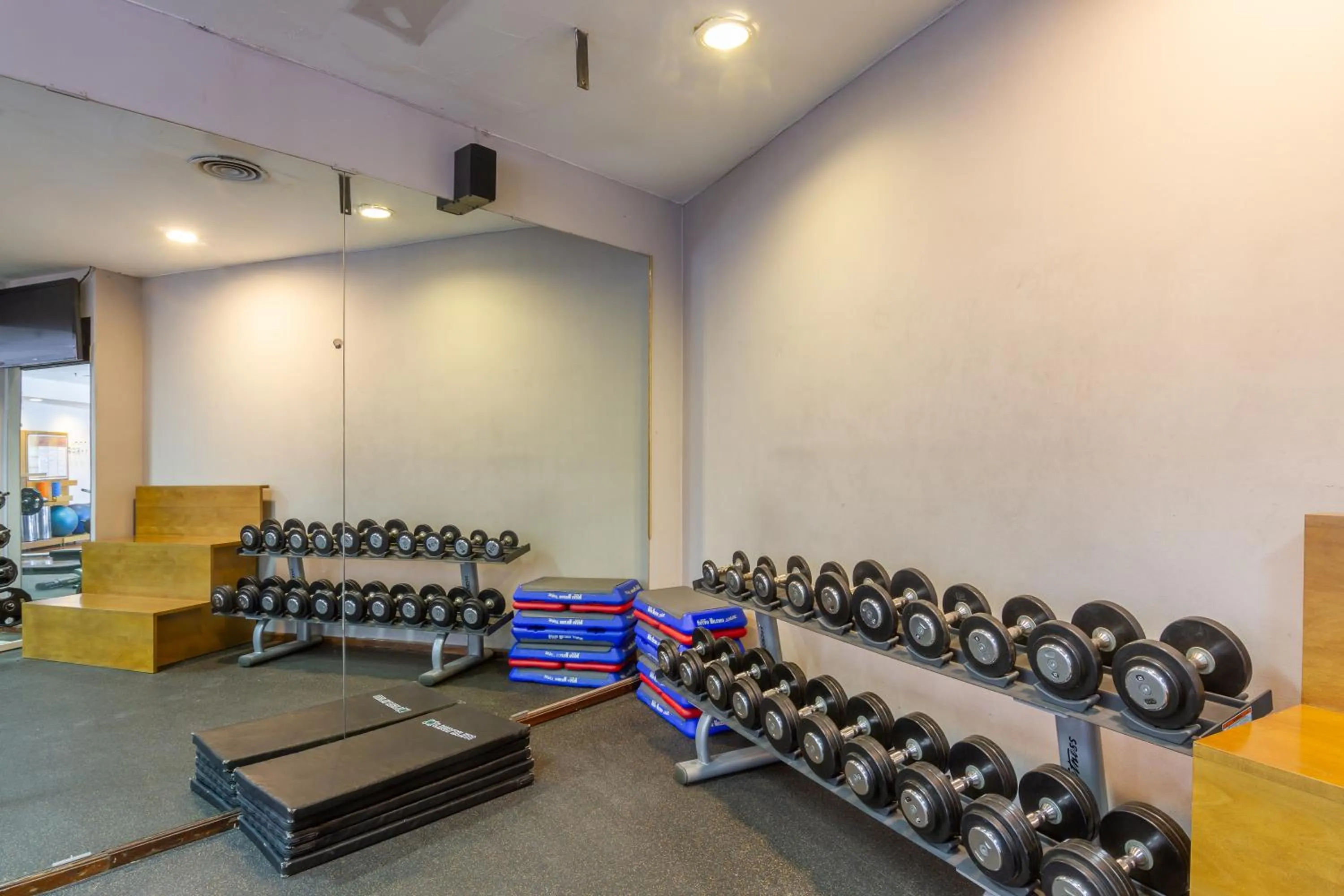 Fitness centre/facilities in Quinto Centenario Hotel