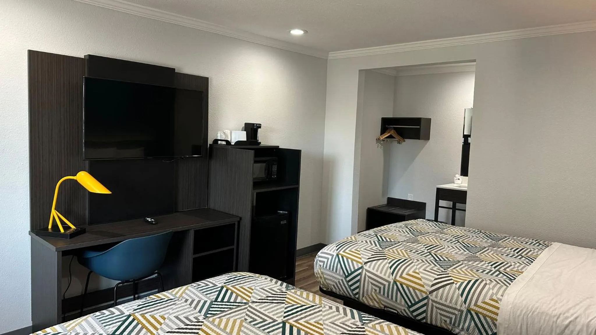 Bed in Studio 6 Suites San Ysidro CA San Diego South Bay