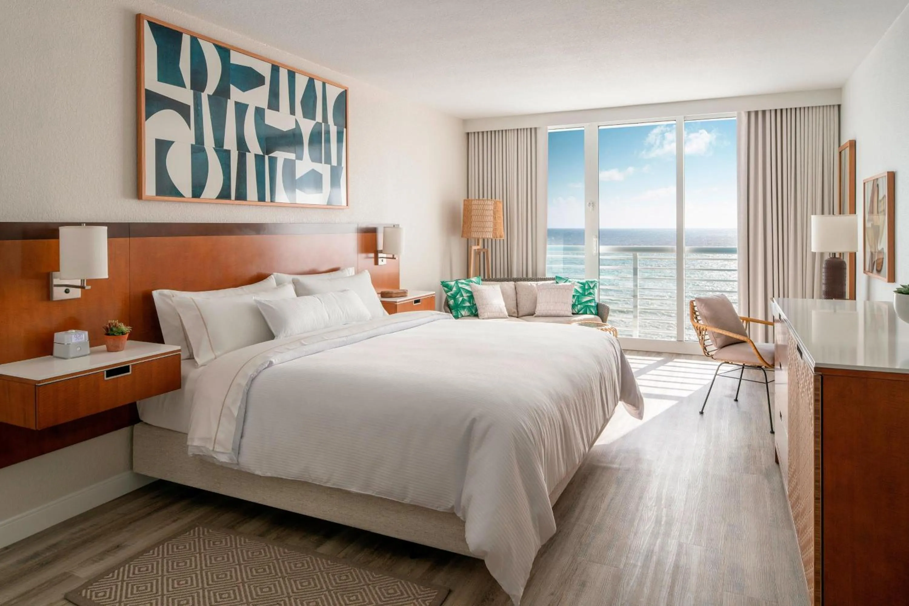 Photo of the whole room, Bed in The Westin Fort Lauderdale Beach Resort