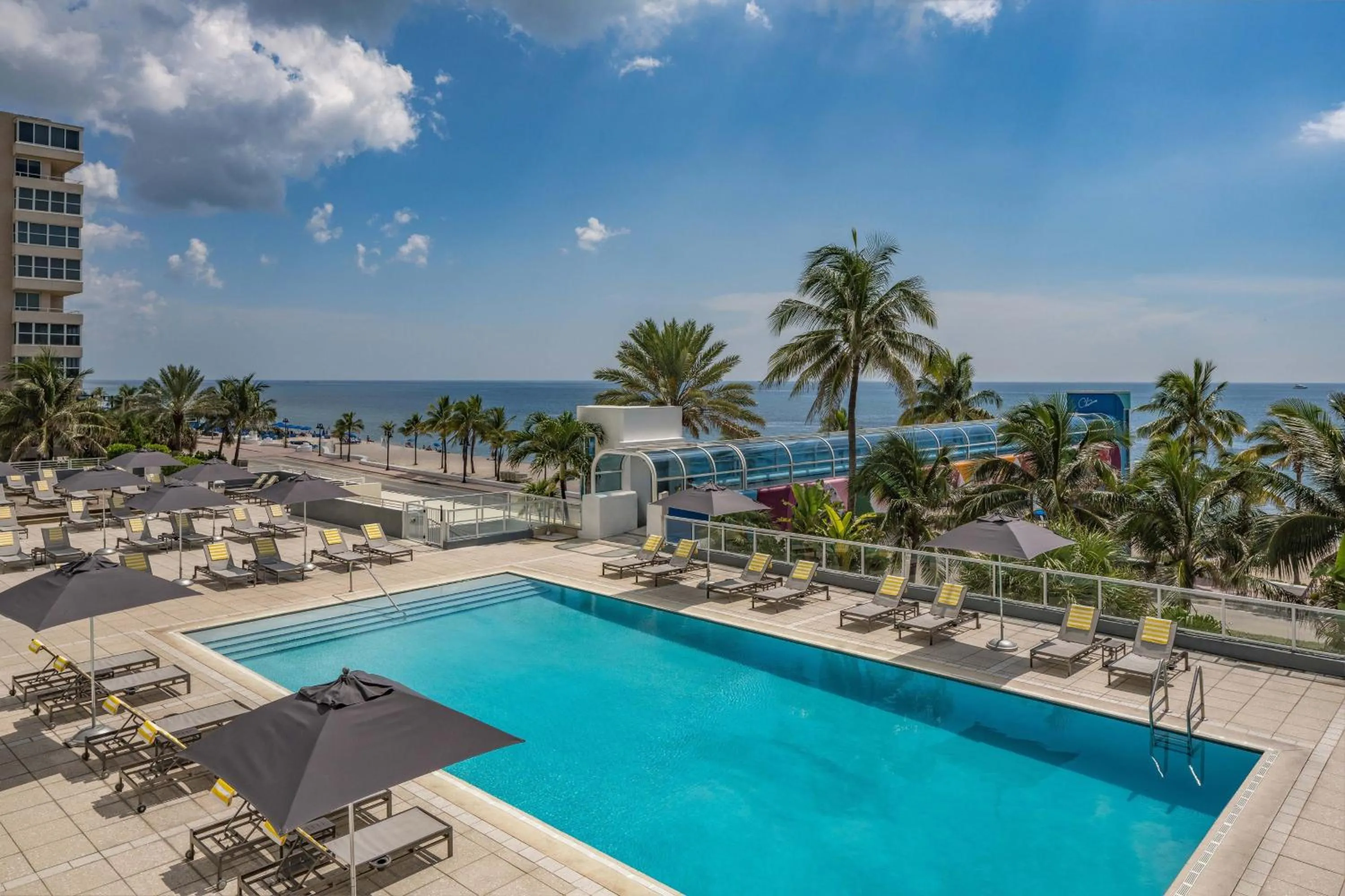 Swimming pool in The Westin Fort Lauderdale Beach Resort