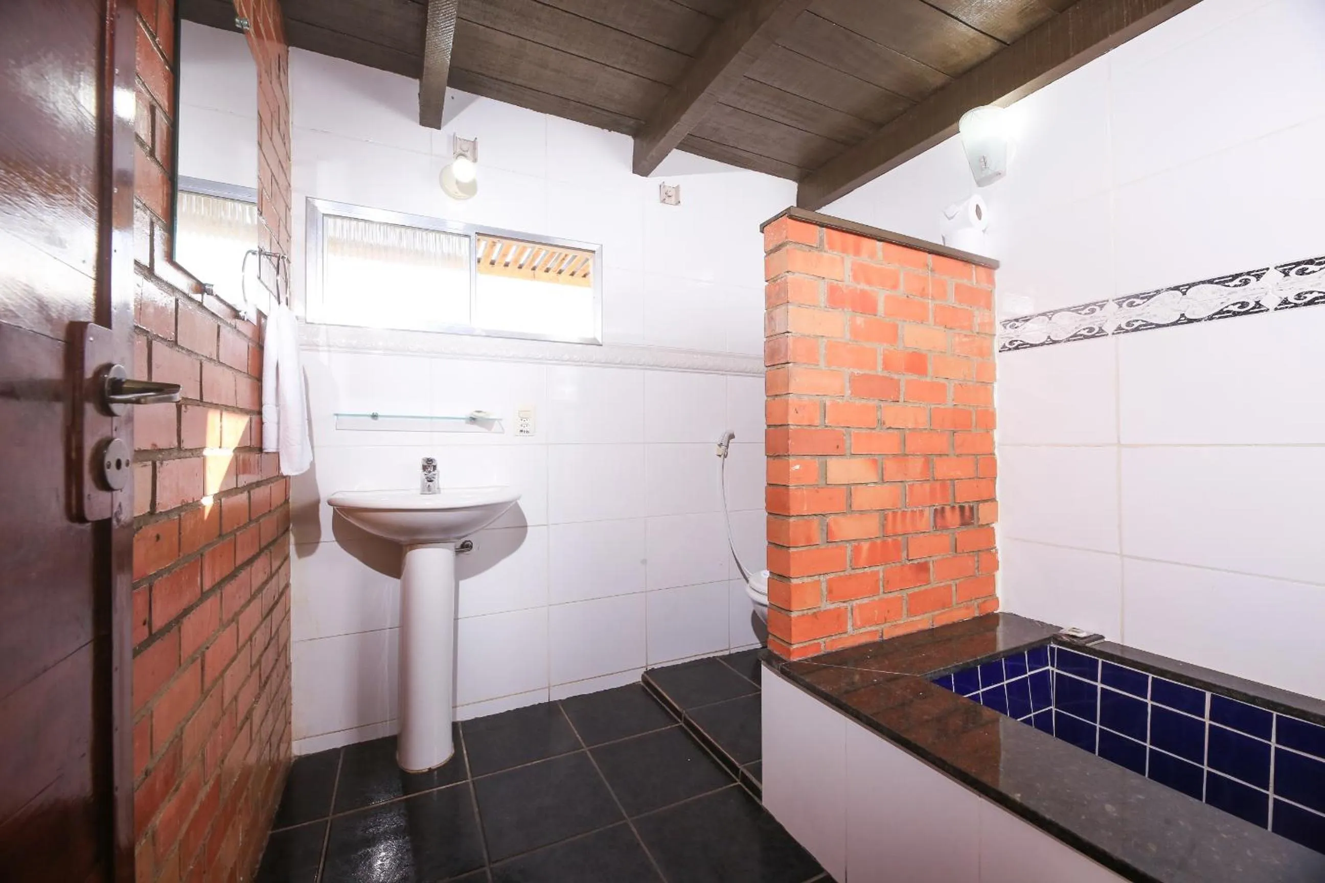 Bathroom in Pousada Bicho Preguiça