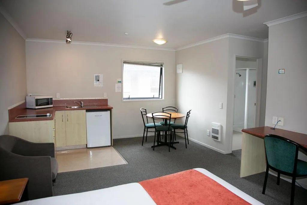 Bed in Bella Vista Motel Hamilton