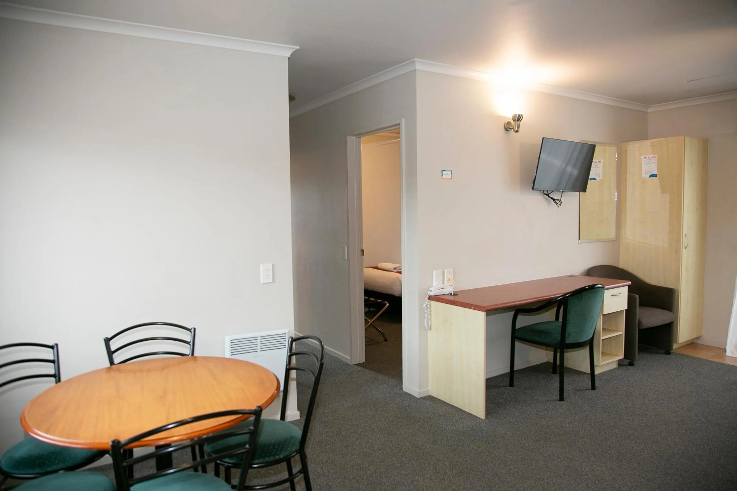 Dining area in Bella Vista Motel Hamilton