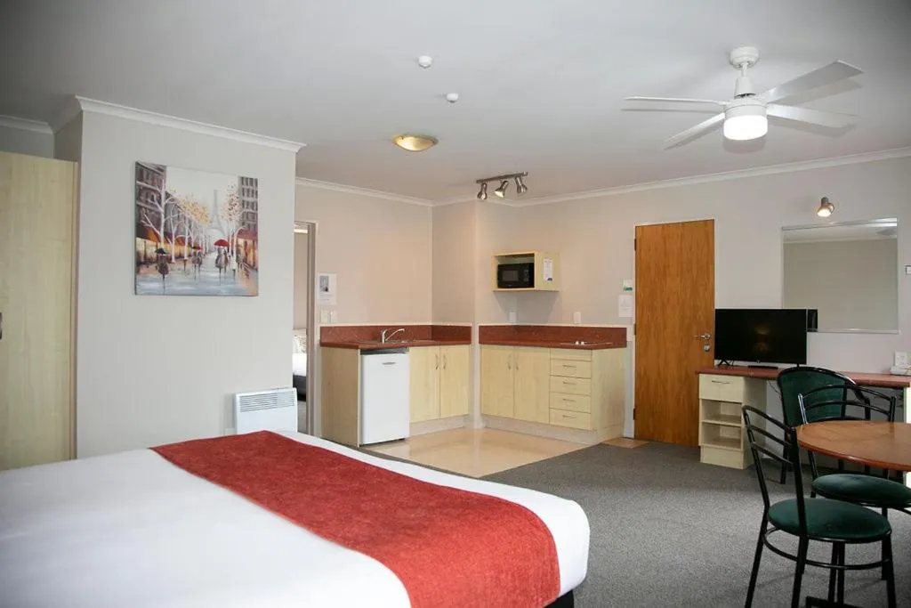 Bed in Bella Vista Motel Hamilton