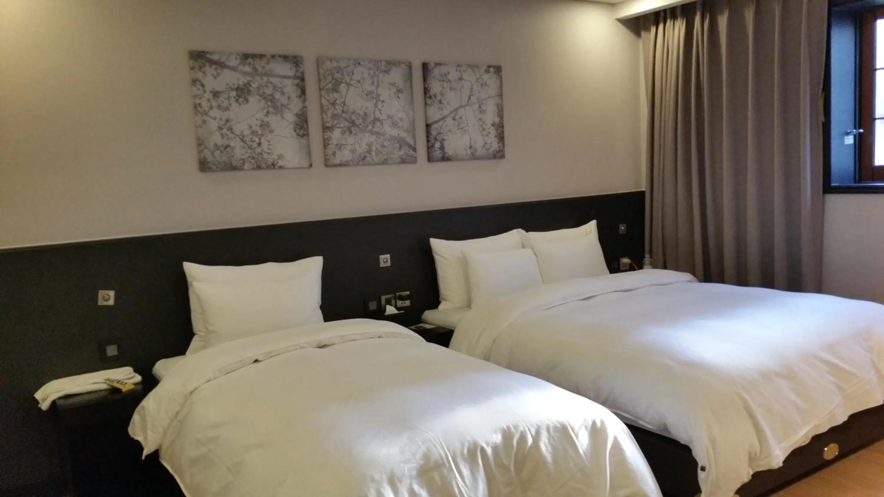 Photo of the whole room, Bed in Kobos Hotel